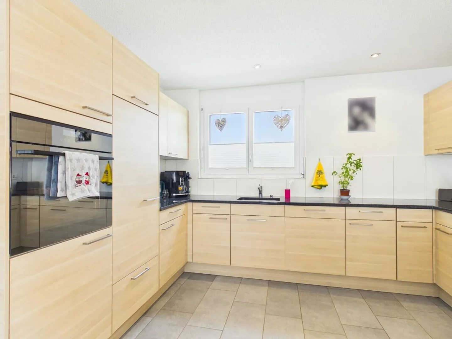Modernes Einfamilienhaus mit Garten und schöner Weitsicht in Wolfwil - Foto 7 di 13