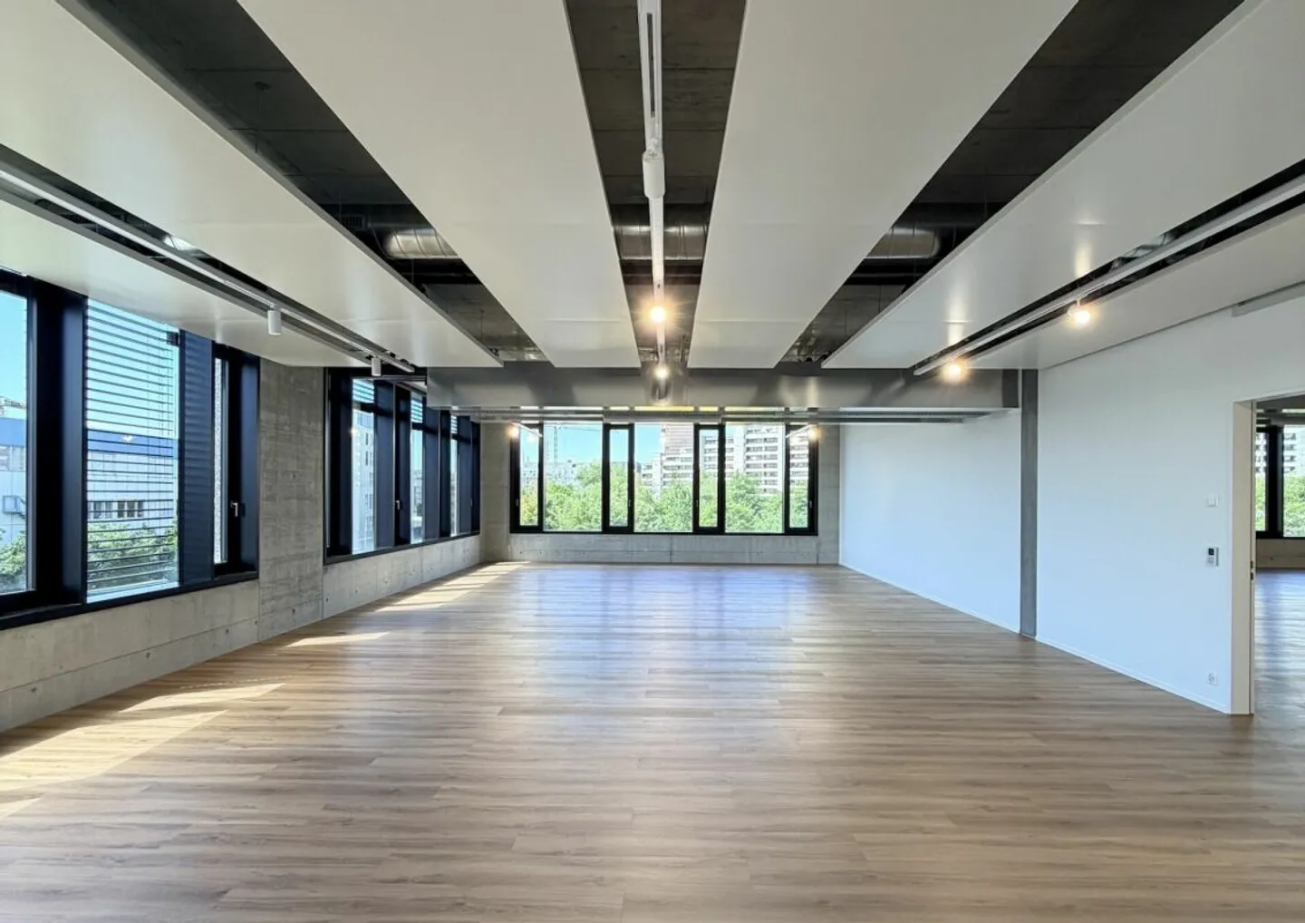 Büro/Gewerbe | Hang-Aar | 189 bis 271 m² - Photo 1 sur 13
