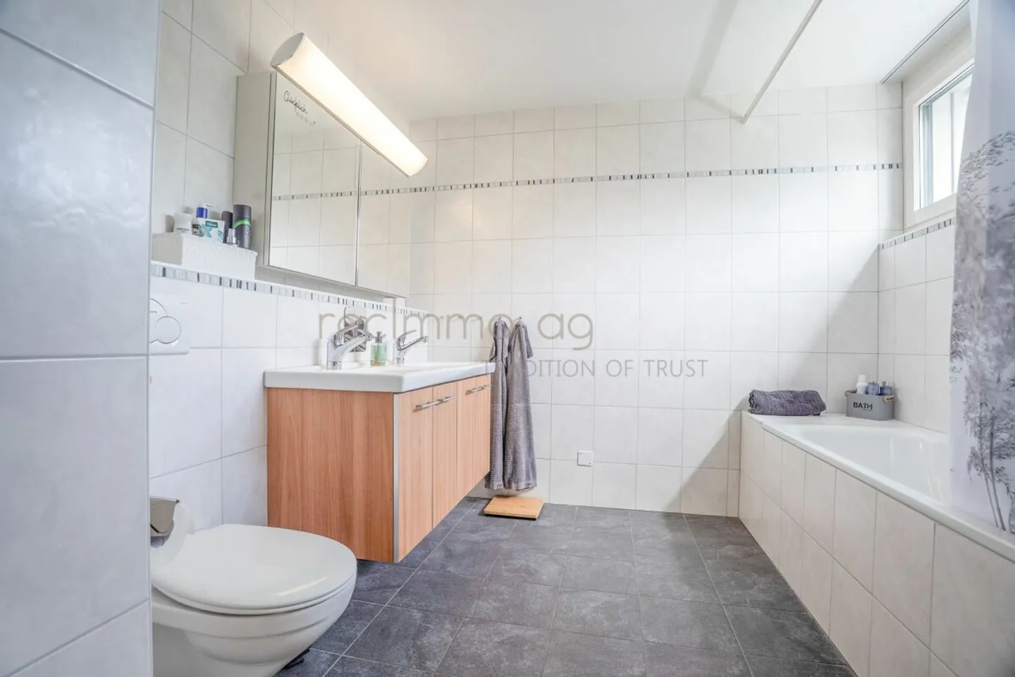 Casa a schiera di 6,5 stanze adatta alle famiglie con giardino e accesso diretto al garage sotterraneo a Obfelden - Foto 11 di 13