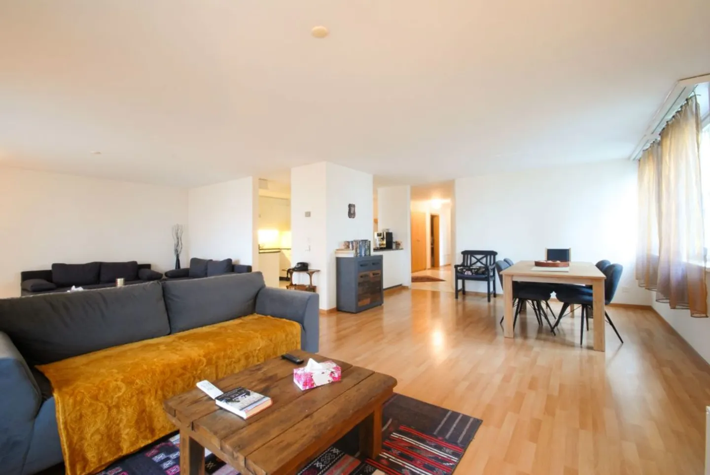 Beaucoup d'espace de vie et jardin privé - Photo 3 sur 13