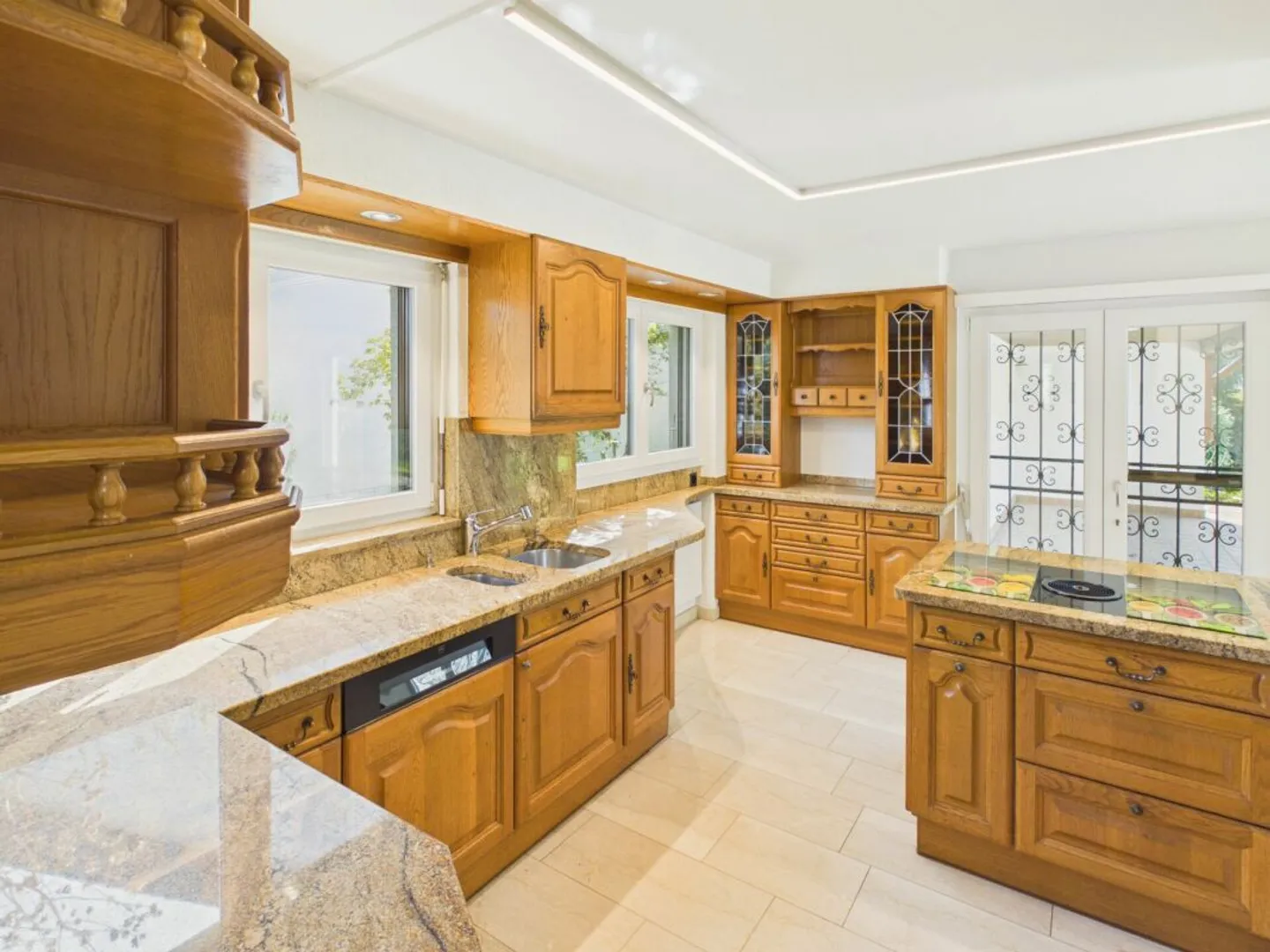 Detached family house in a quiet, child-friendly location - Photo 4 of 13