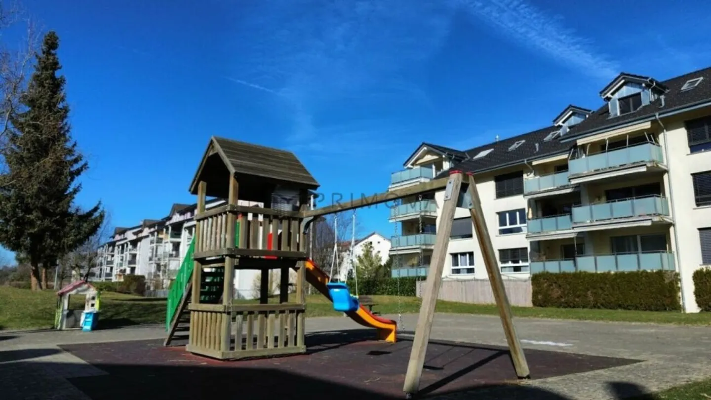 Sun-drenched living happiness: Modern 3.5 room oasis with south-facing balcony in prime location - Photo 10 of 11