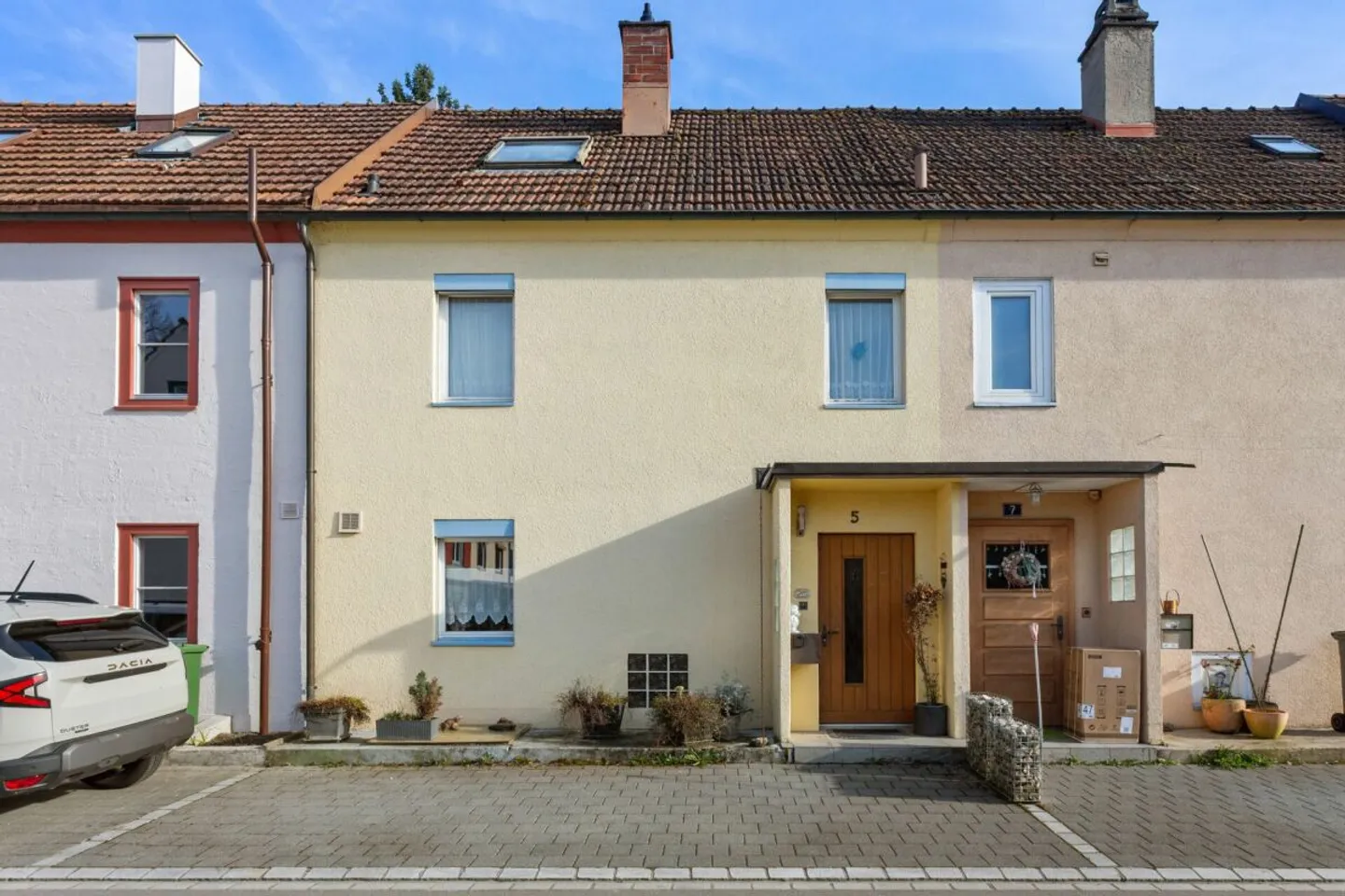 Charming Townhouse in Winterthur - Photo 2 of 13