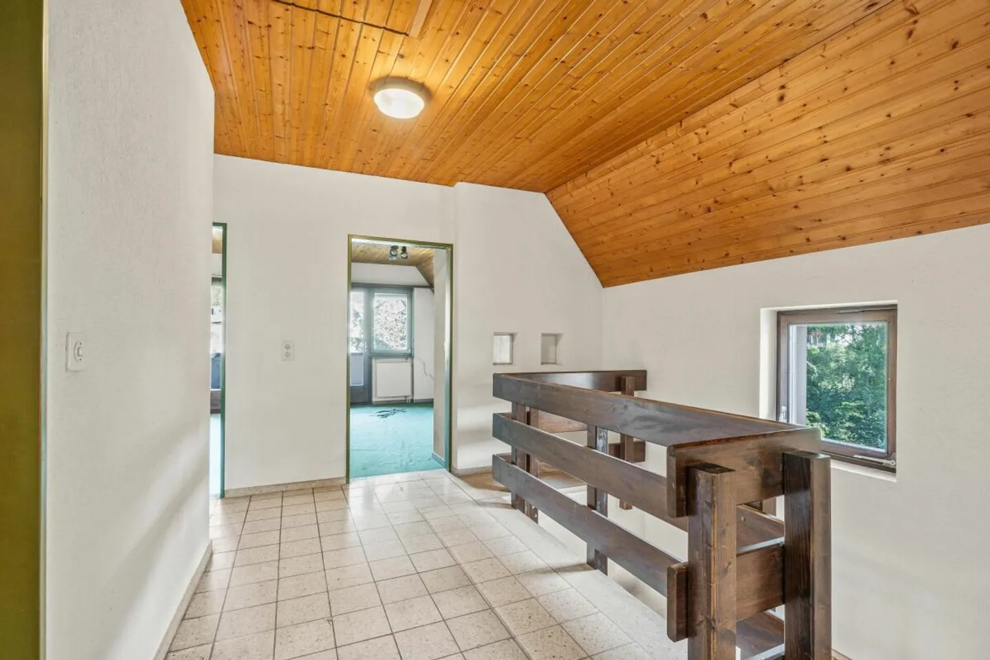 Affascinante casa unifamiliare con appartamento a Büren - Foto 12 di 13