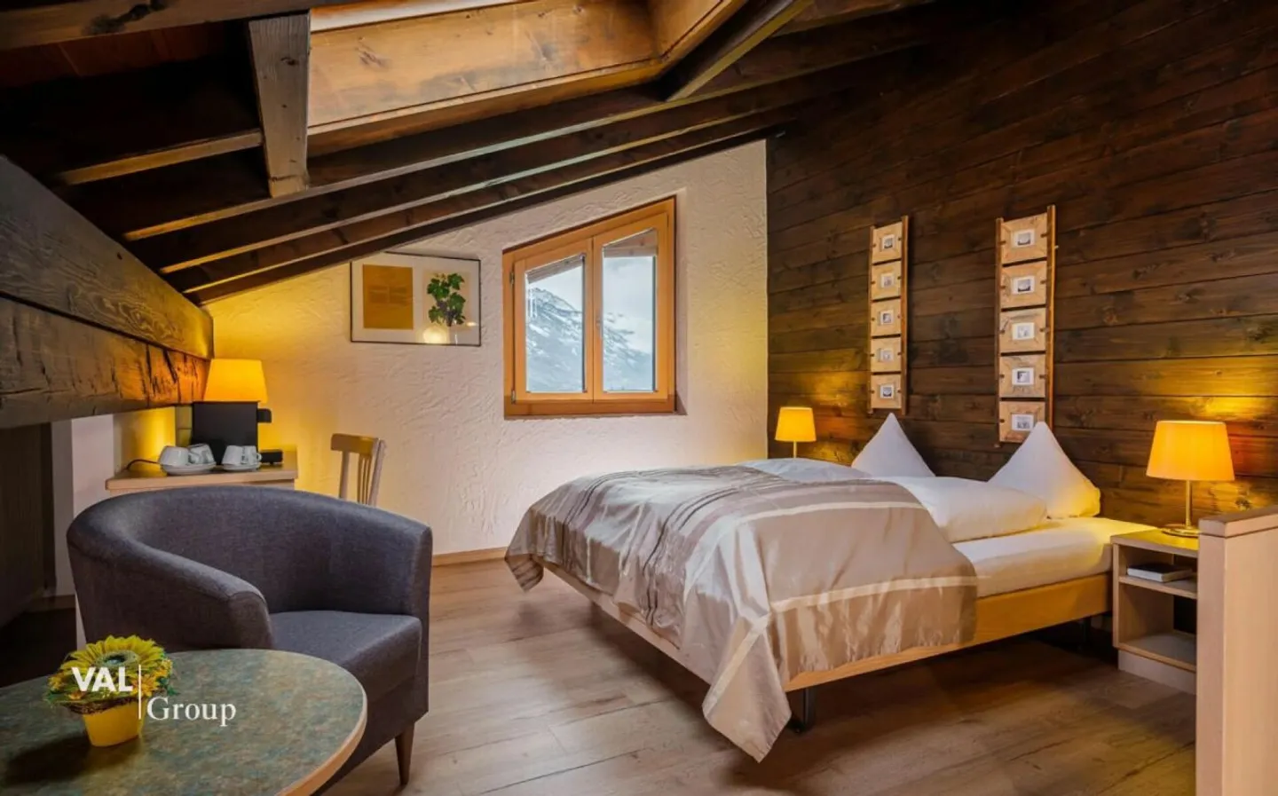 Hôtel supérieur incluant un projet de développement sur un terrain total de 6 000 m2 - Photo 8 sur 13