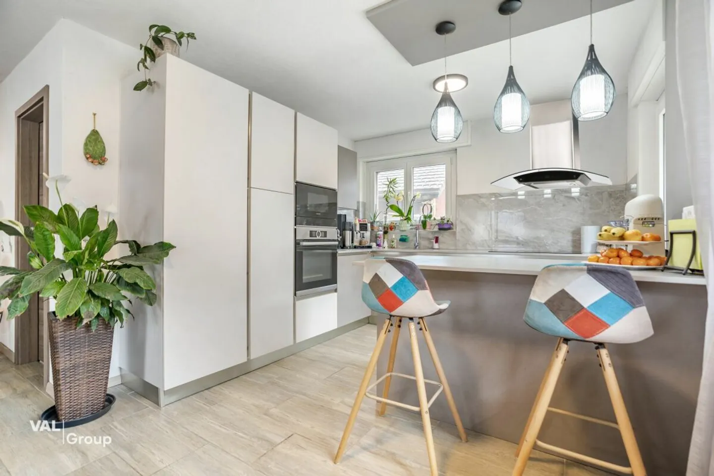 Rénové avec style, beaucoup de lumière et de charme - Photo 5 sur 13