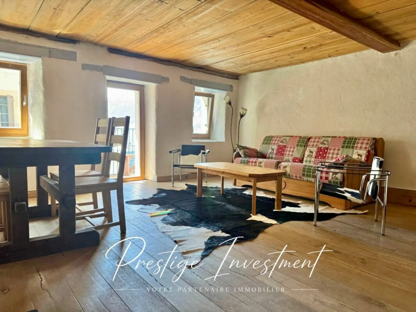 MAGNIFICENT RENOVATED DUPLEX OF 3.5 PCS + LOCAL/WORKSHOP - MASE (MONT-NOBLE) - Photo 3 of 12