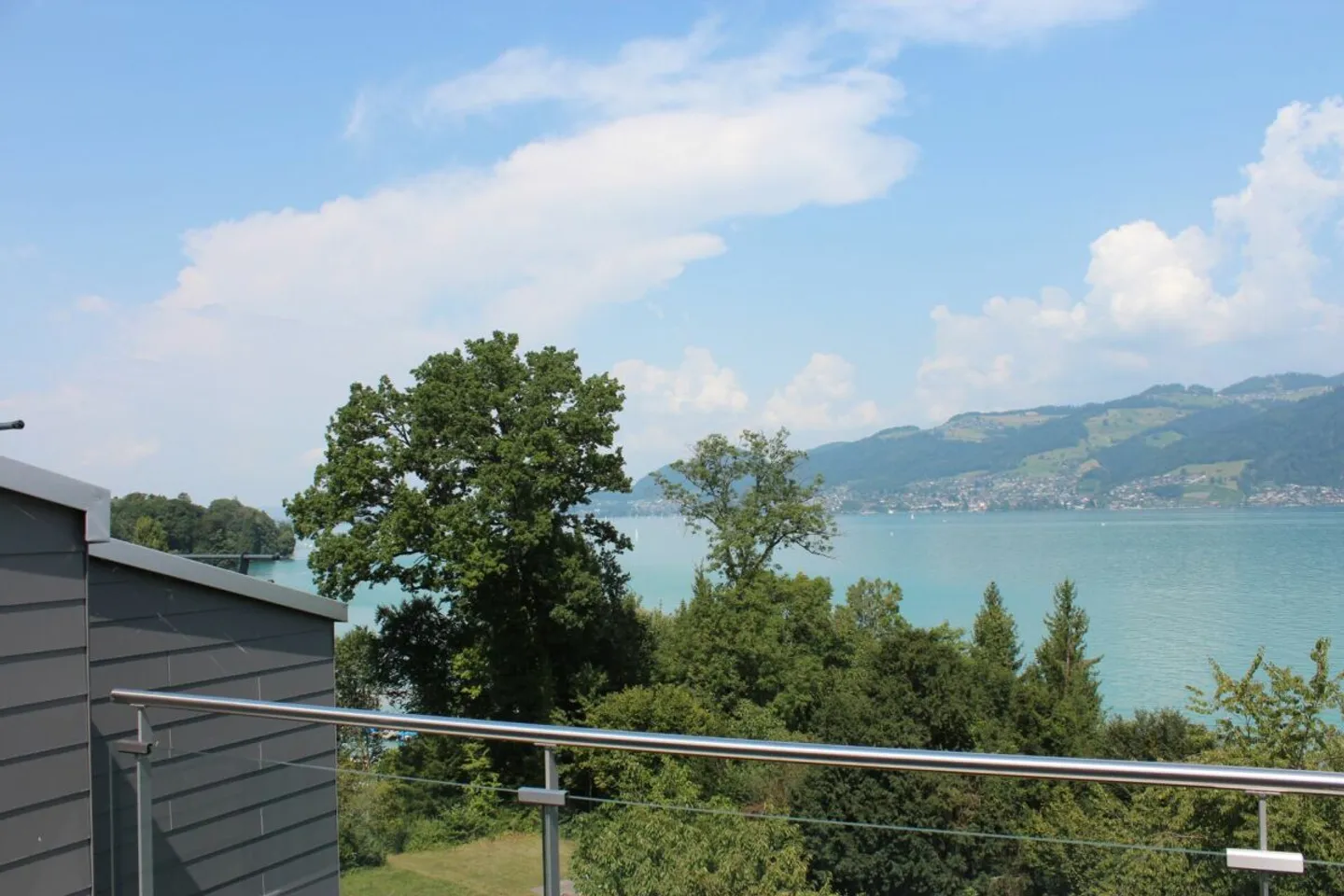 Charming Penthouse by Lake Thun - Photo 12 of 13