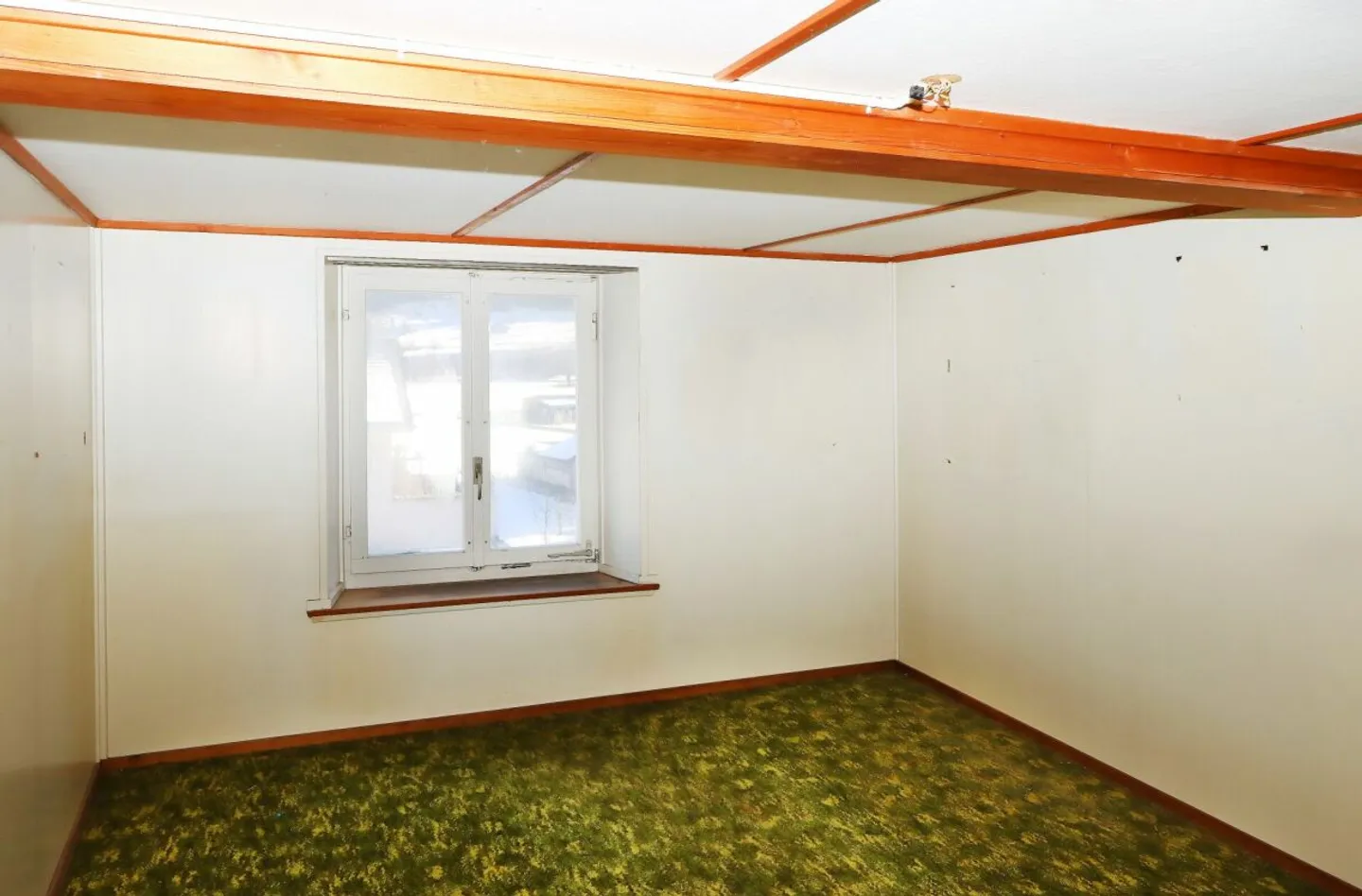 Incantevole casa a schiera con ampio giardino in posizione centrale e soleggiata a Luchsingen GL - Foto 5 di 13