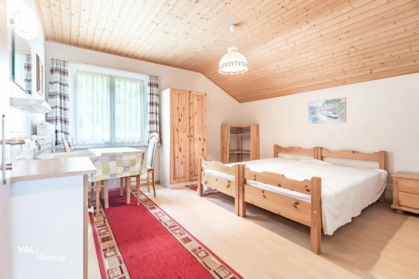 Interessantes Haus mit vielen Zimmern und flexibler Nutzung - Photo 11 of 13