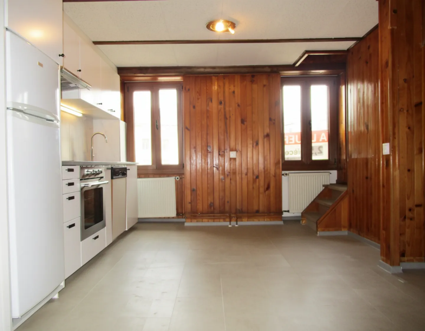 2.5-room duplex apartment with large terrace - Photo 3 of 6