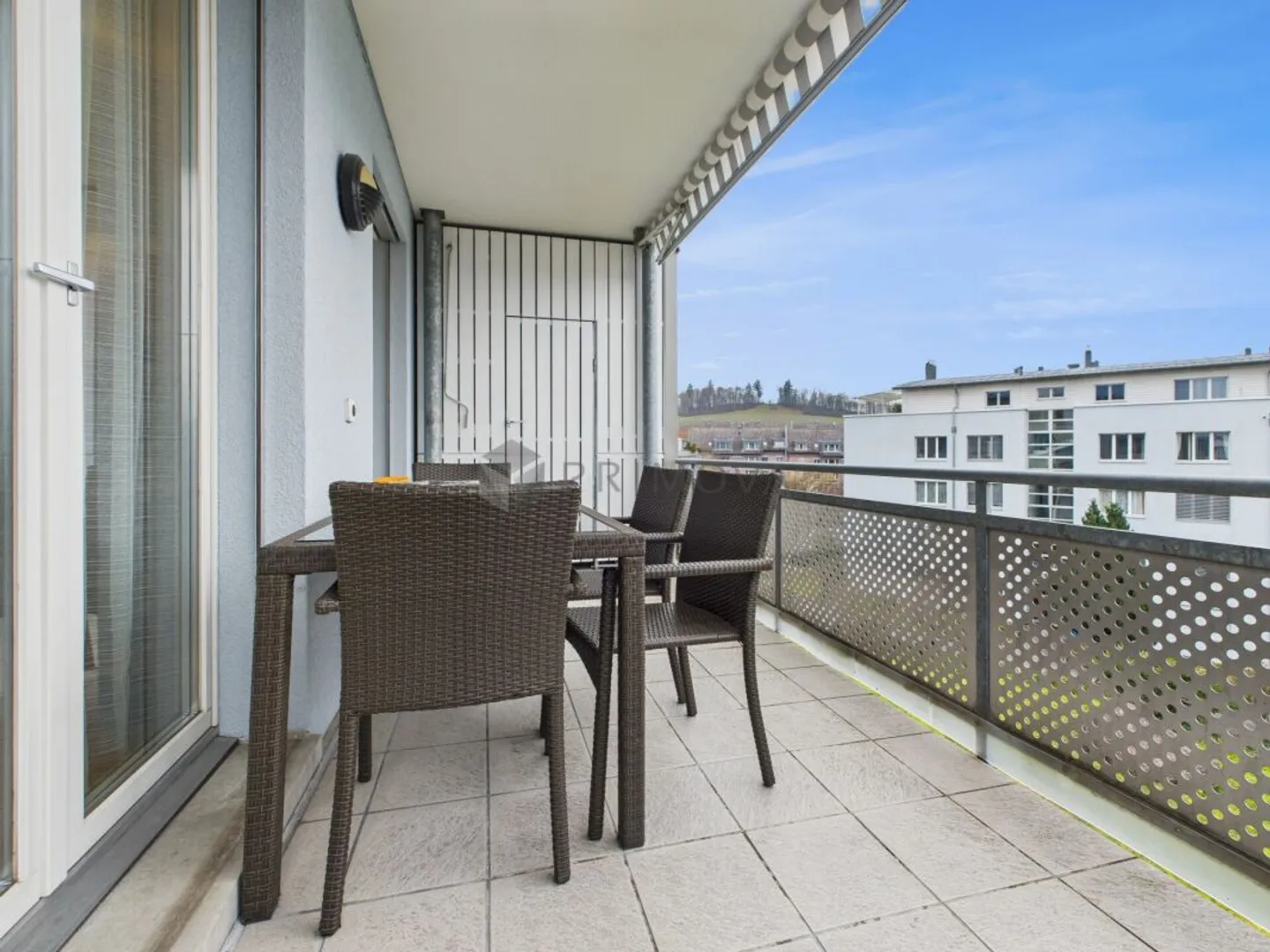 Generously living near the lake &amp; old town - 5.5 room condominium in Murten - Photo 2 of 11
