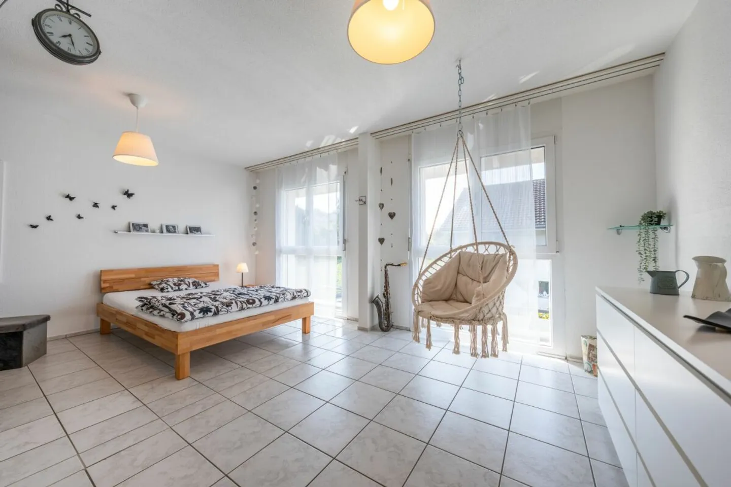 Magnifique maison jumelée rénovée en bordure de forêt près de Schönbühl à vendre - Photo 5 sur 13