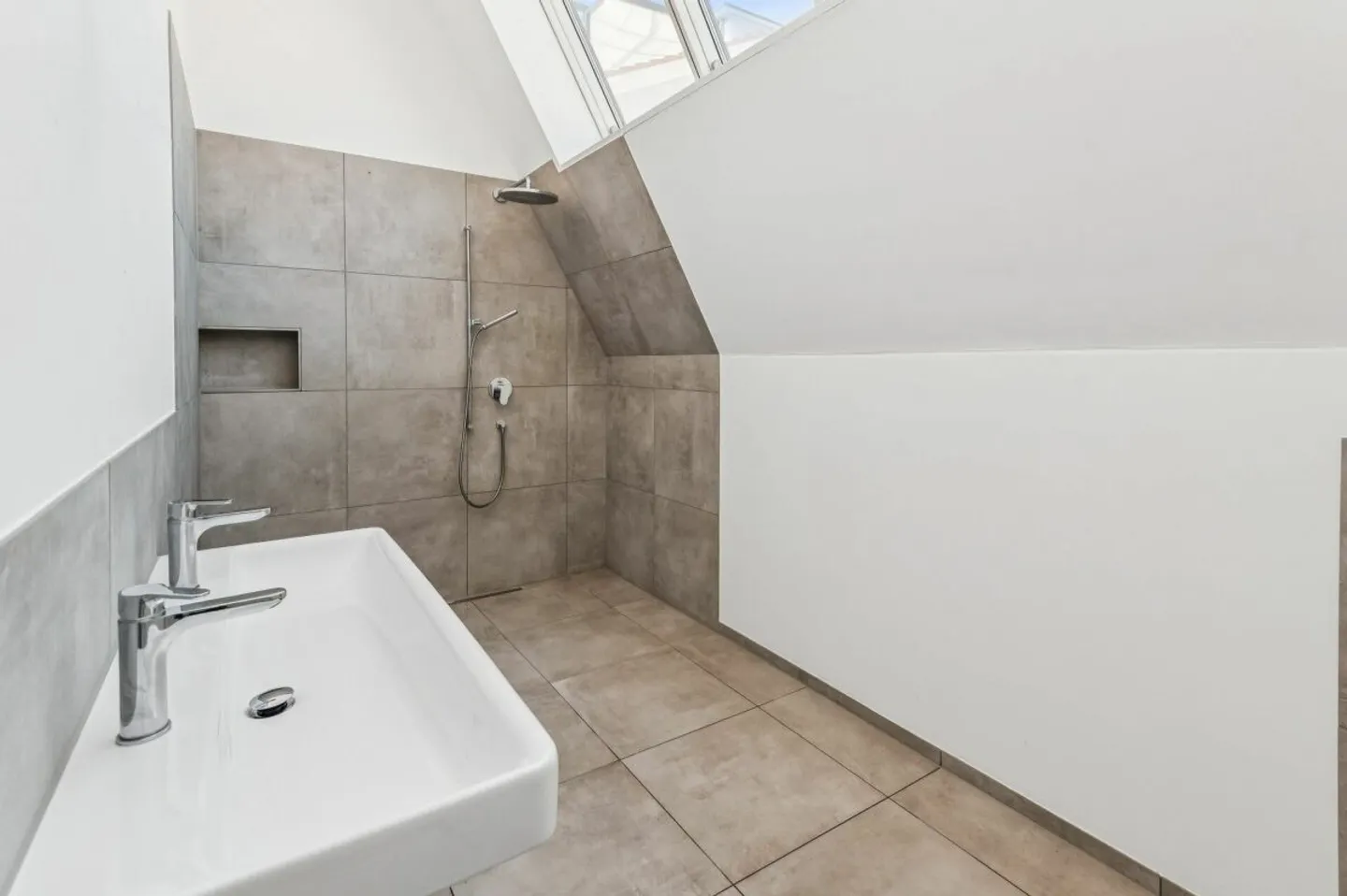 Exklusiver Loft-Traum in der ehemaligen Färberei Birrwil - Photo 8 sur 13