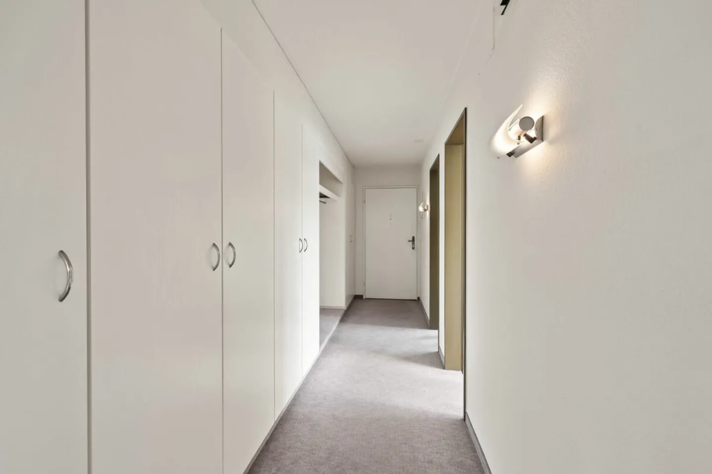 Grosszügige 4.5-Zimmerwohnung mit Wintergarten, Garage und nachhaltiger Energieversorgung in Dulliken - Foto 9 di 13