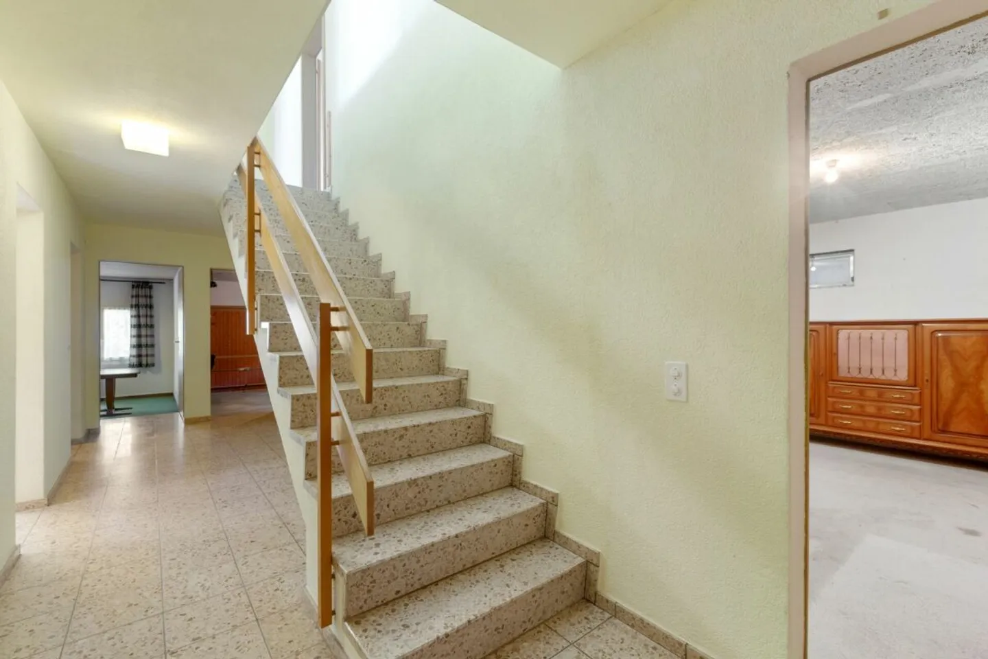 Grosszügiges 6½-Zimmer-Einfamilienhaus mit Doppelgarage - Photo 8 of 13