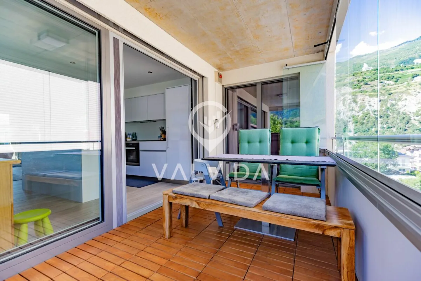 Moderne 5.5-Zimmerwohnung mit Wintergarten und hochwertiger Ausstattung - Foto 8 von 13