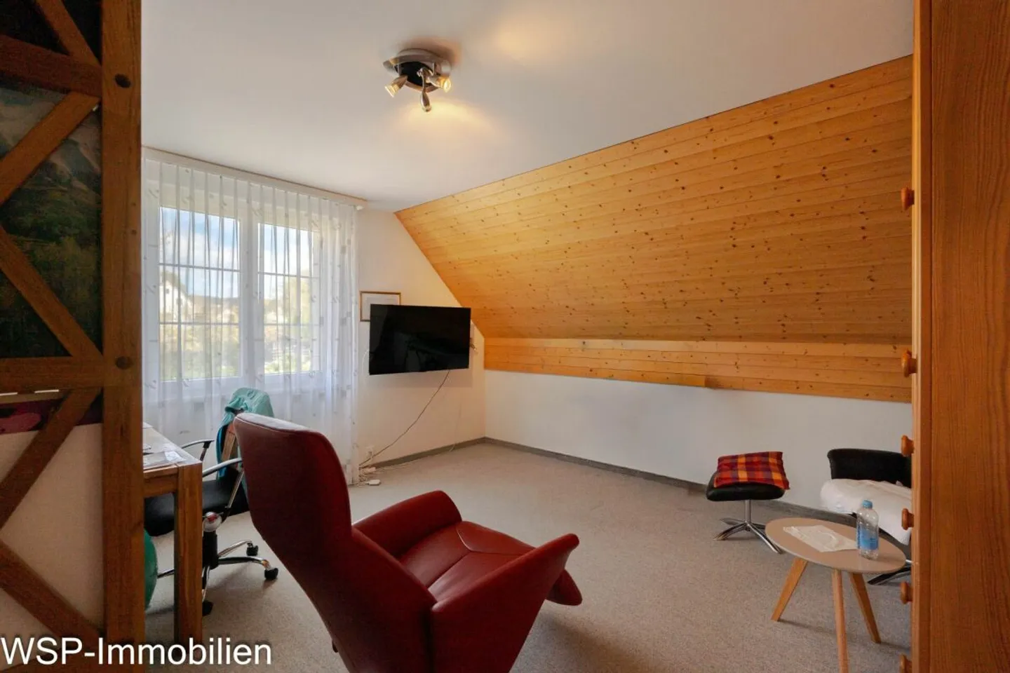 Detached House in Country House Style - Photo 9 of 11