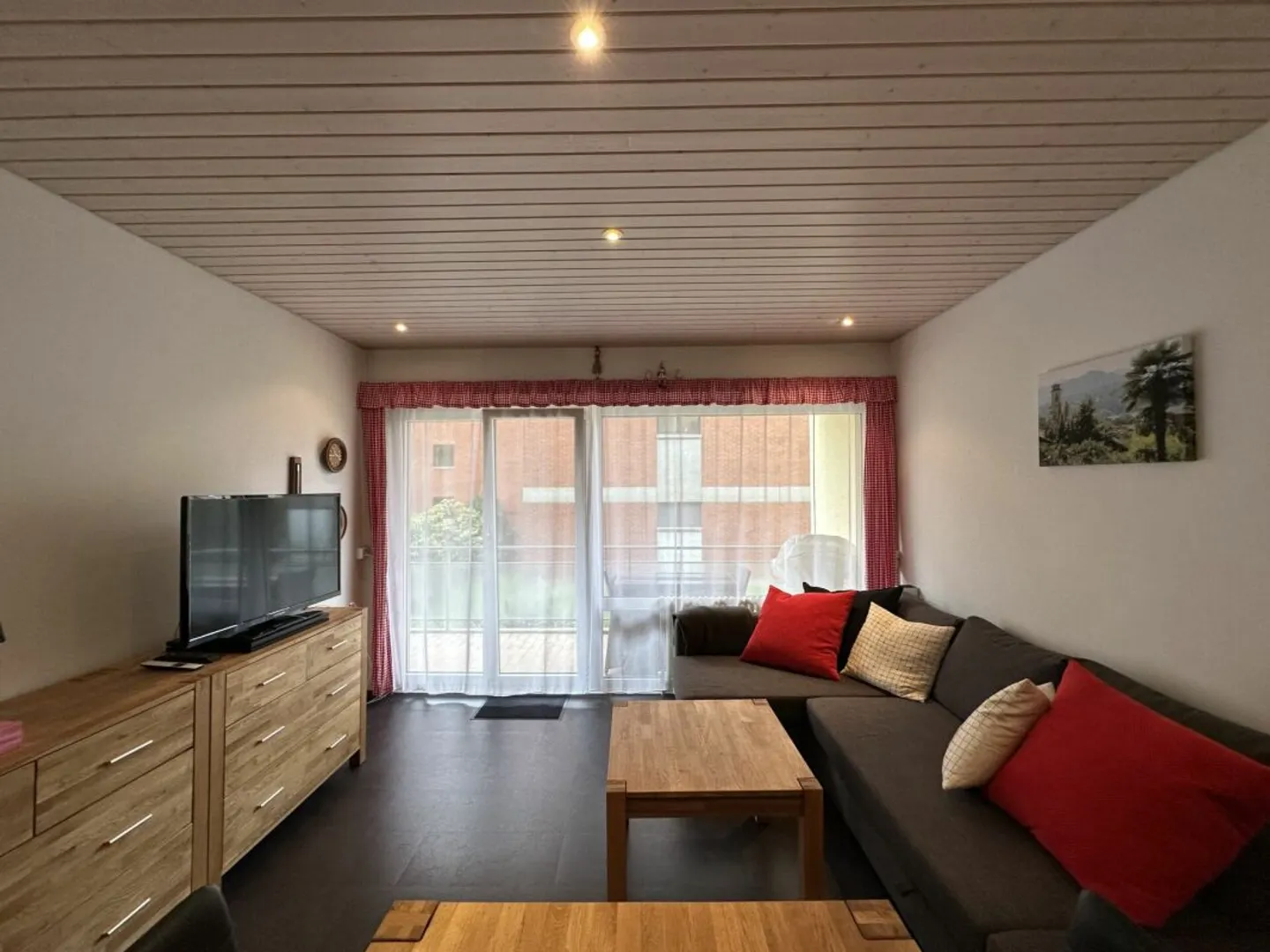 Appartement de vacances avec balcon et place de parking couverte - Photo 3 sur 12