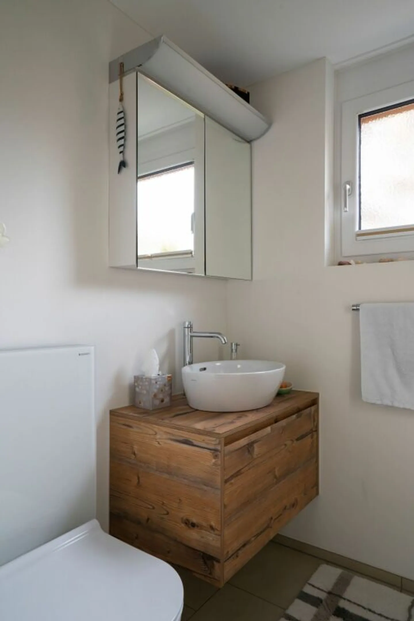 Casa unifamiliare con un giardino incantevole - Foto 4 di 10