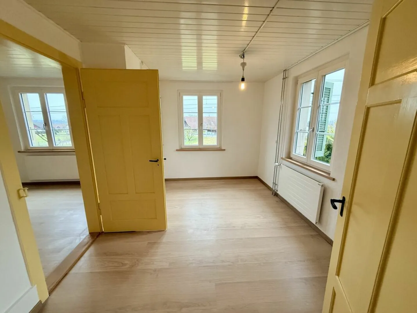 Move in and feel at home - beautiful single-family house for rent - Photo 7 of 13