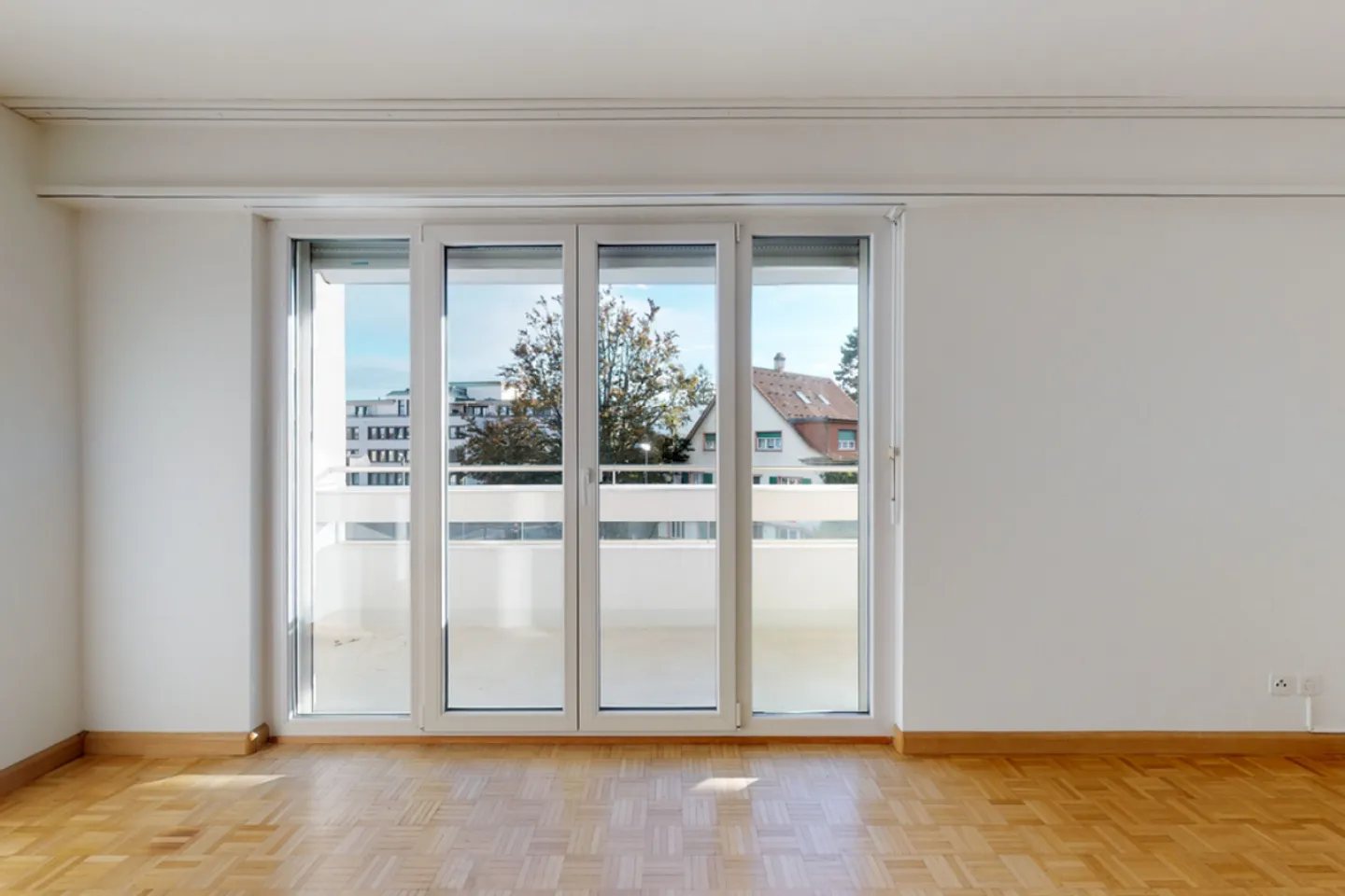 Cozy Apartment at Kronenplatz - Photo 3 of 9