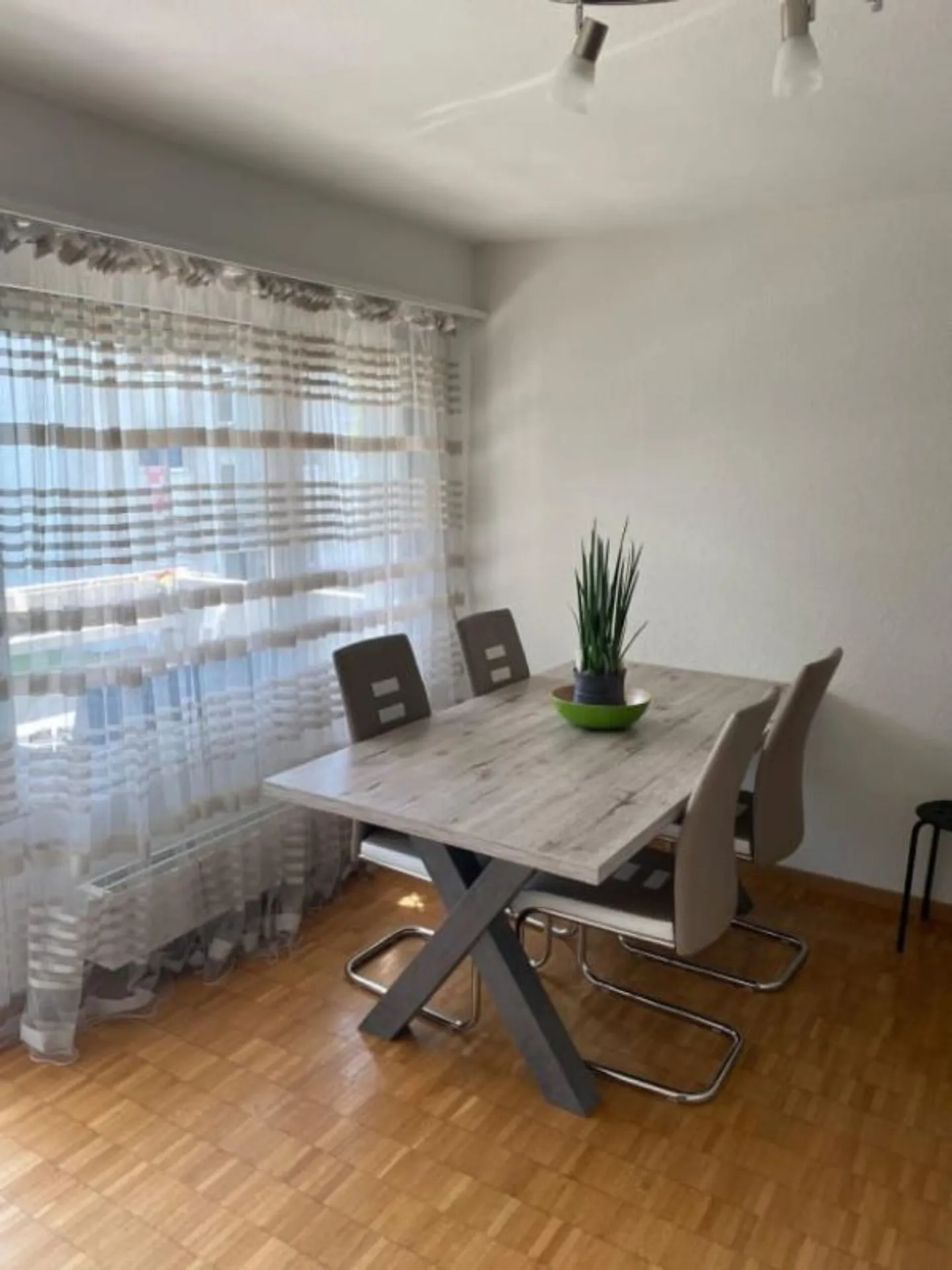 Helle Wohnung mit Balkon - Foto 2 von 7