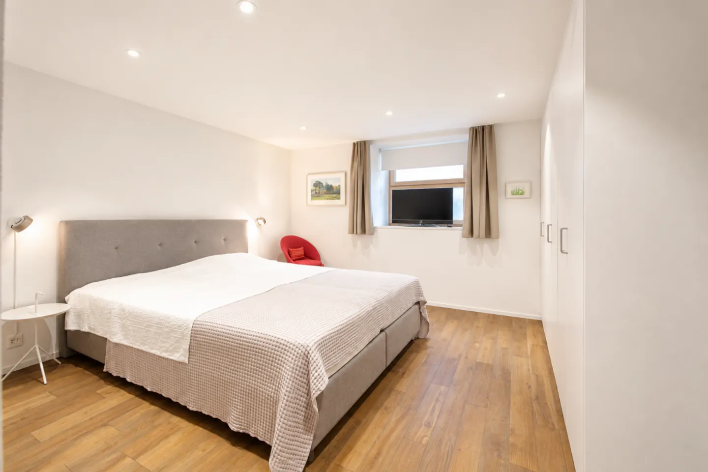 3.5 Room Apartment with Extravagant Interior Design - Photo 6 of 13