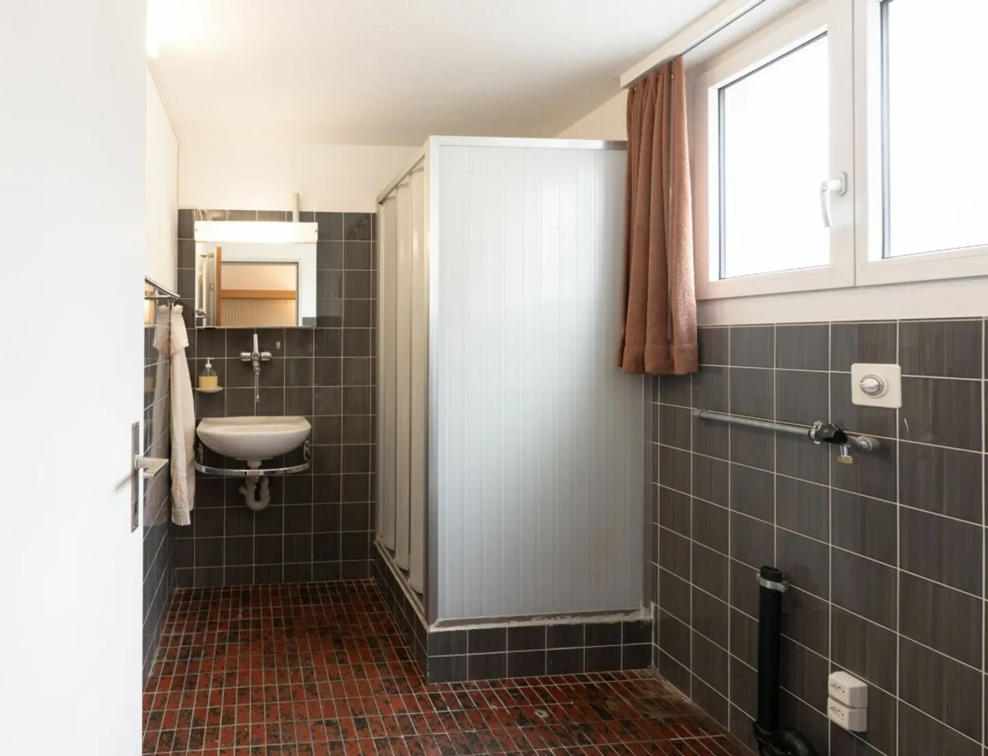 Charmantes Haus mit Werkstatt - Foto 4 von 13