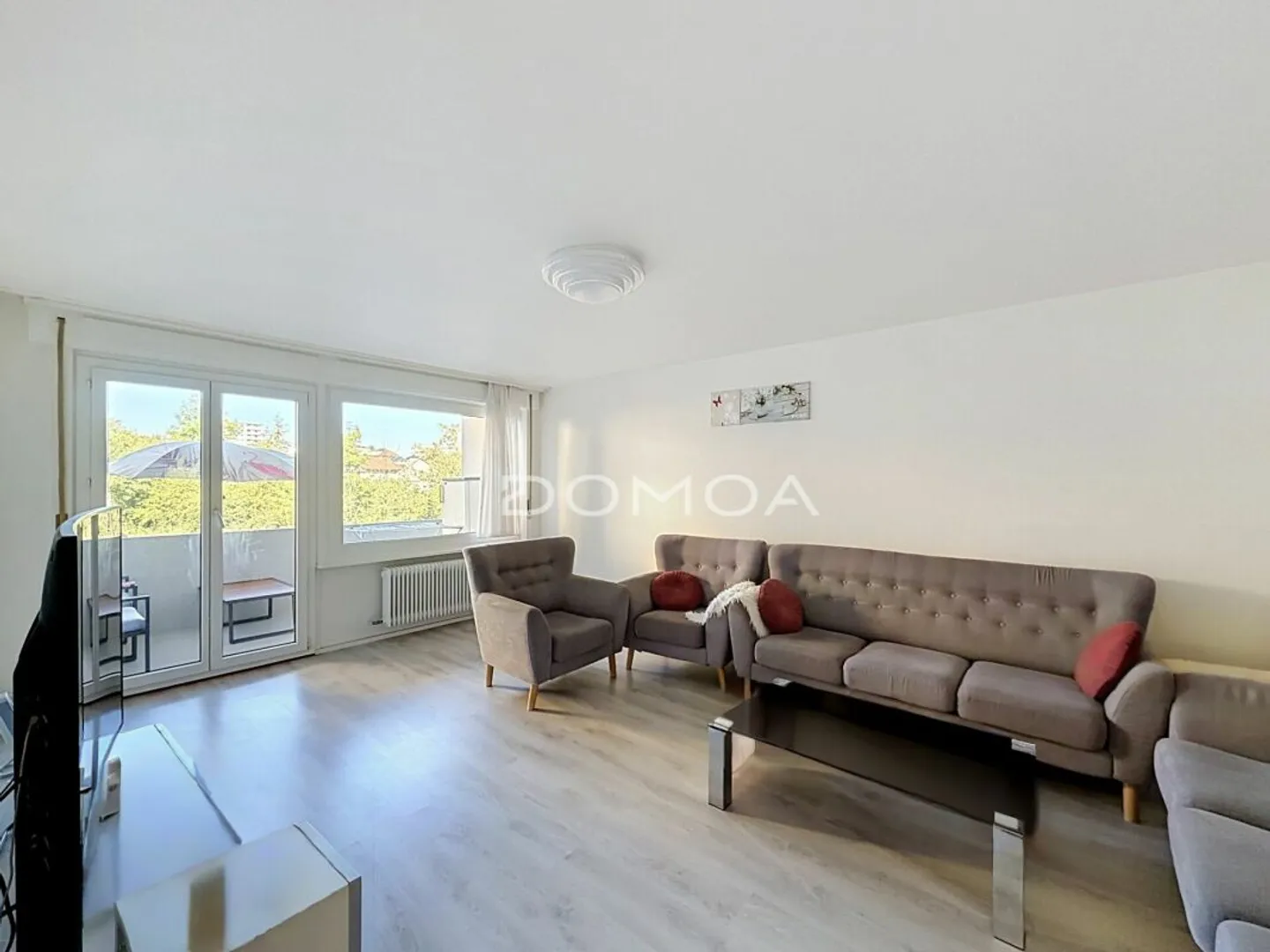 Beautiful apartment with balcony of 3.5 rooms on the 1st floor - Photo 2 of 10