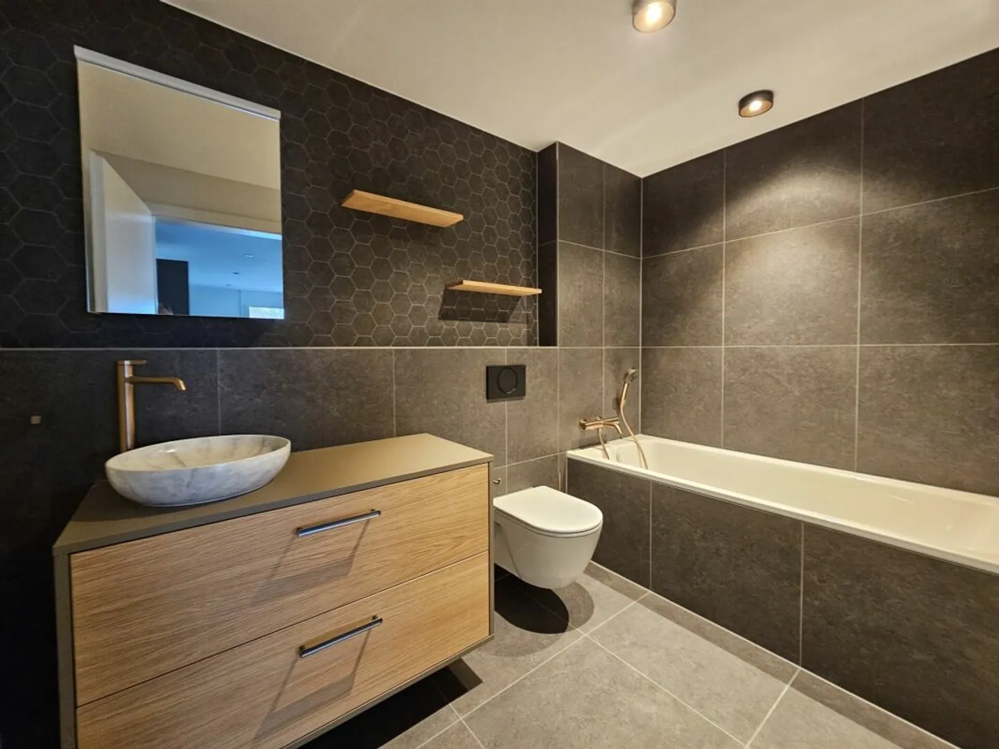 Stiamo vendendo il nostro appartamento modello - Foto 2 di 4