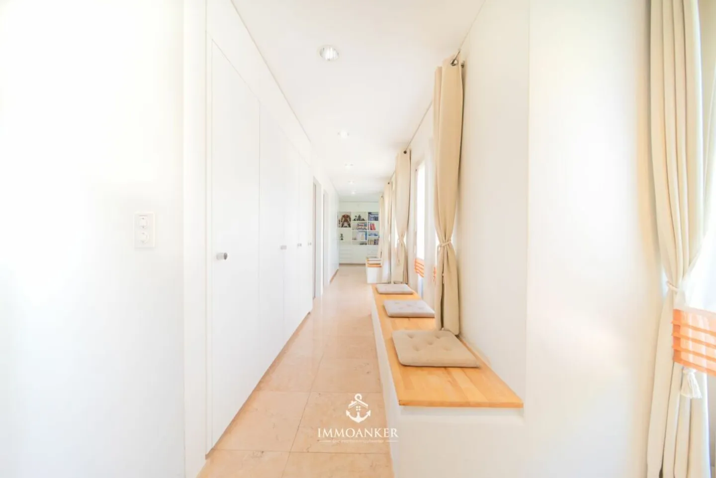 Dein persönliches Refugium: Das exklusive 9.5-Zimmer-Eigenheim mit Seesicht und Pool in Richterswil - Foto 9 di 13