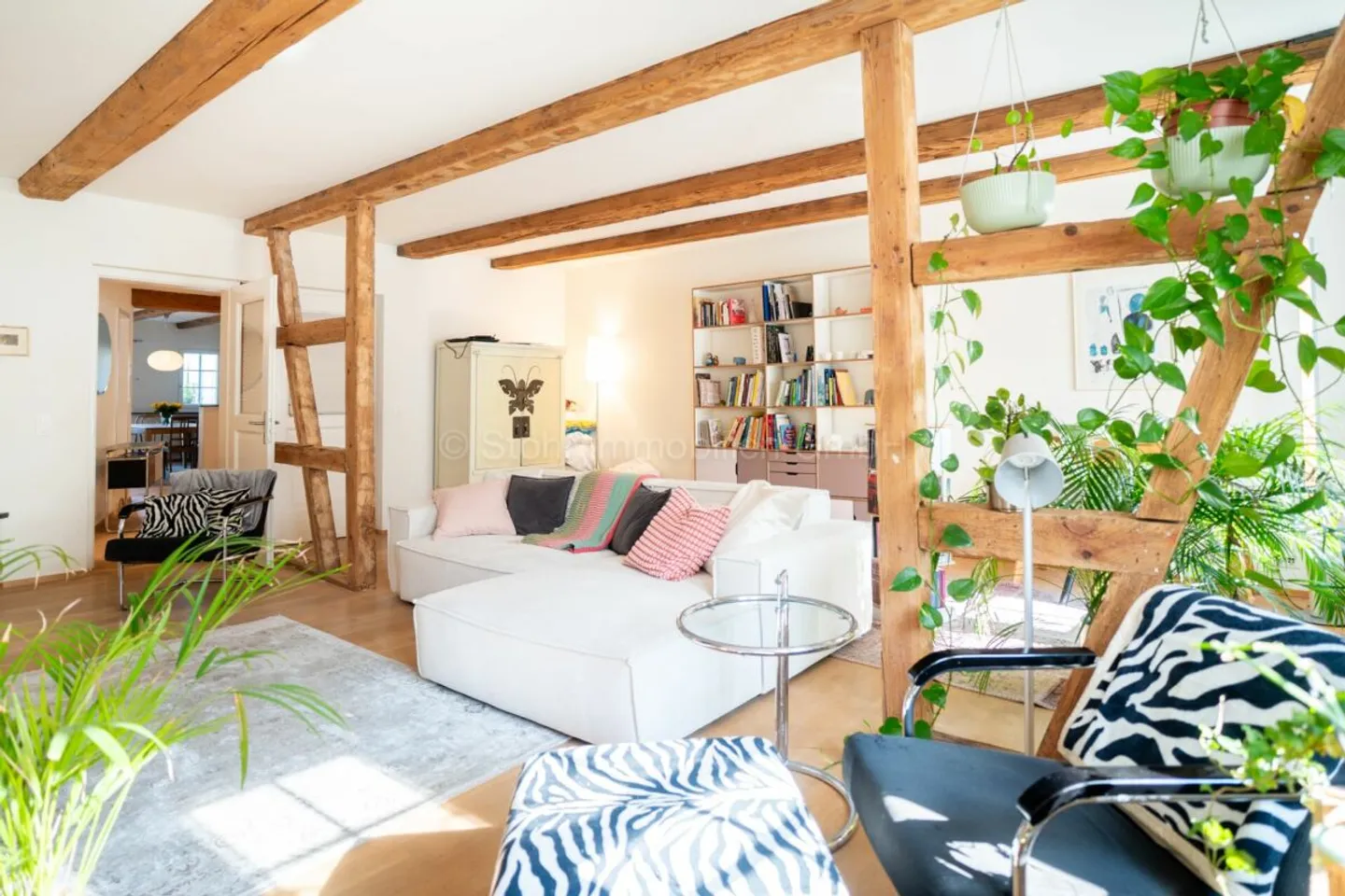 Charmante 4.5 Zimmer Triplexwohnung an einmaliger Lage - Photo 2 sur 13