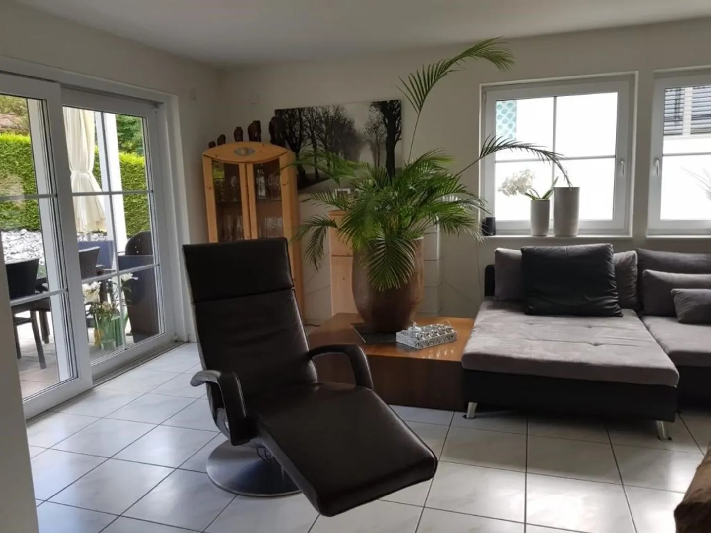Moderne und grosszügige 3.5-Zi-Gartenwohnung mit Garage - Foto 7 von 13