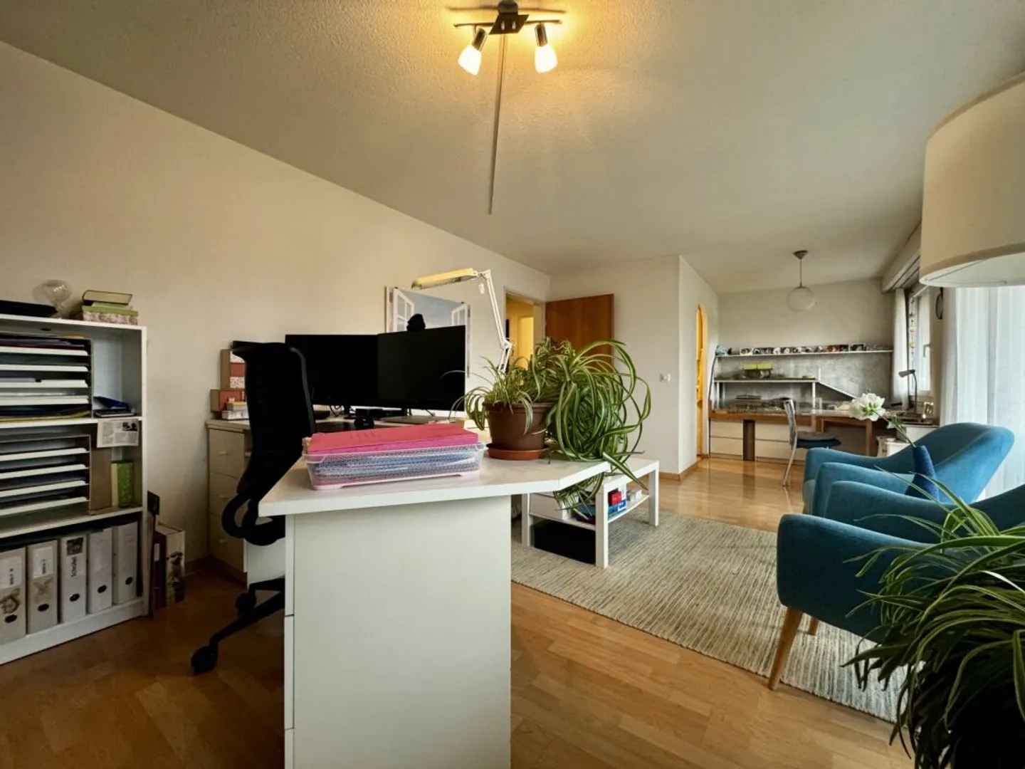 Appartement en rez-de-chaussée confortable dans un emplacement calme avec potentiel - Photo 4 sur 11