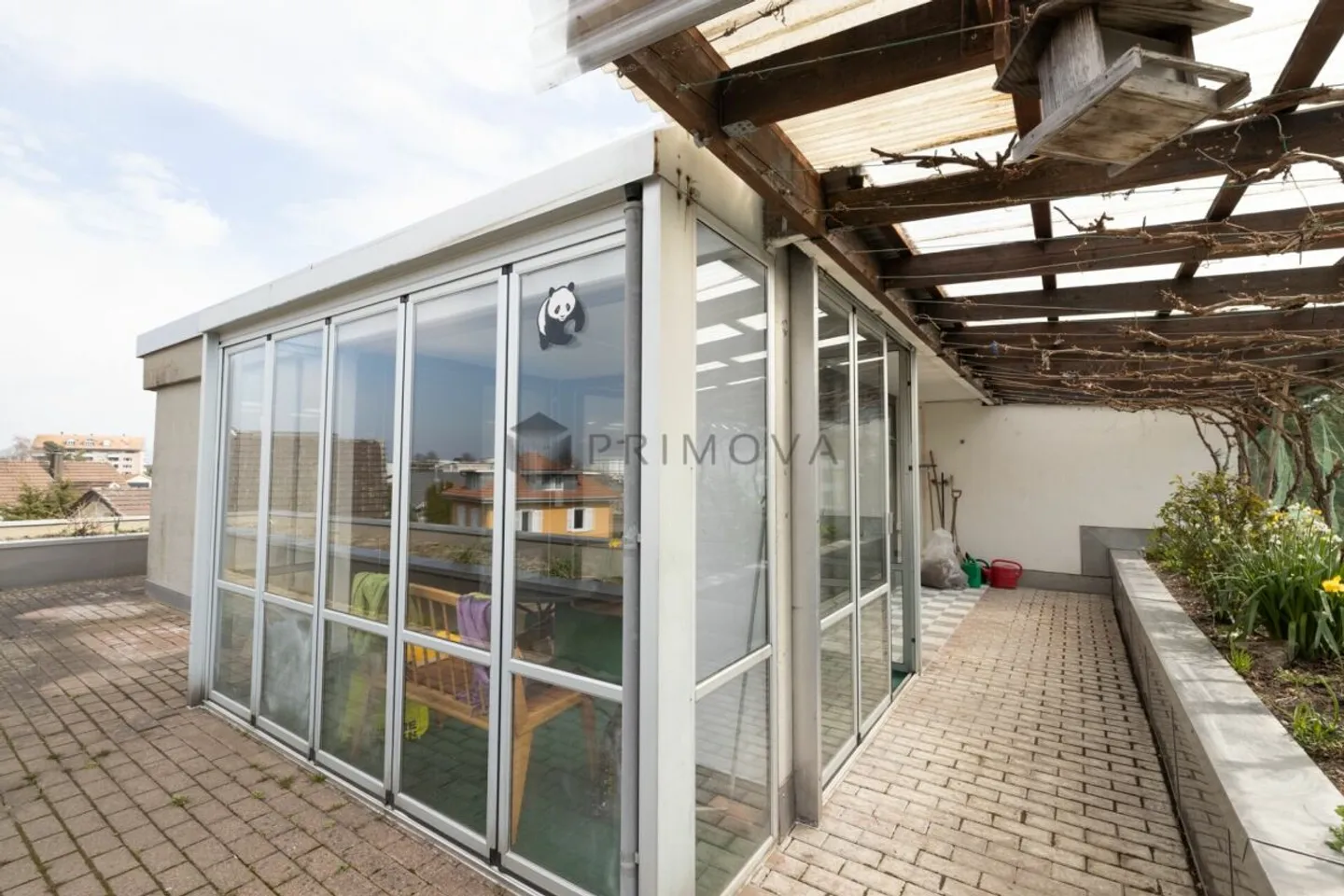 Sunny penthouse apartment in St. Margrethen at the three-country corner - Photo 11 of 13