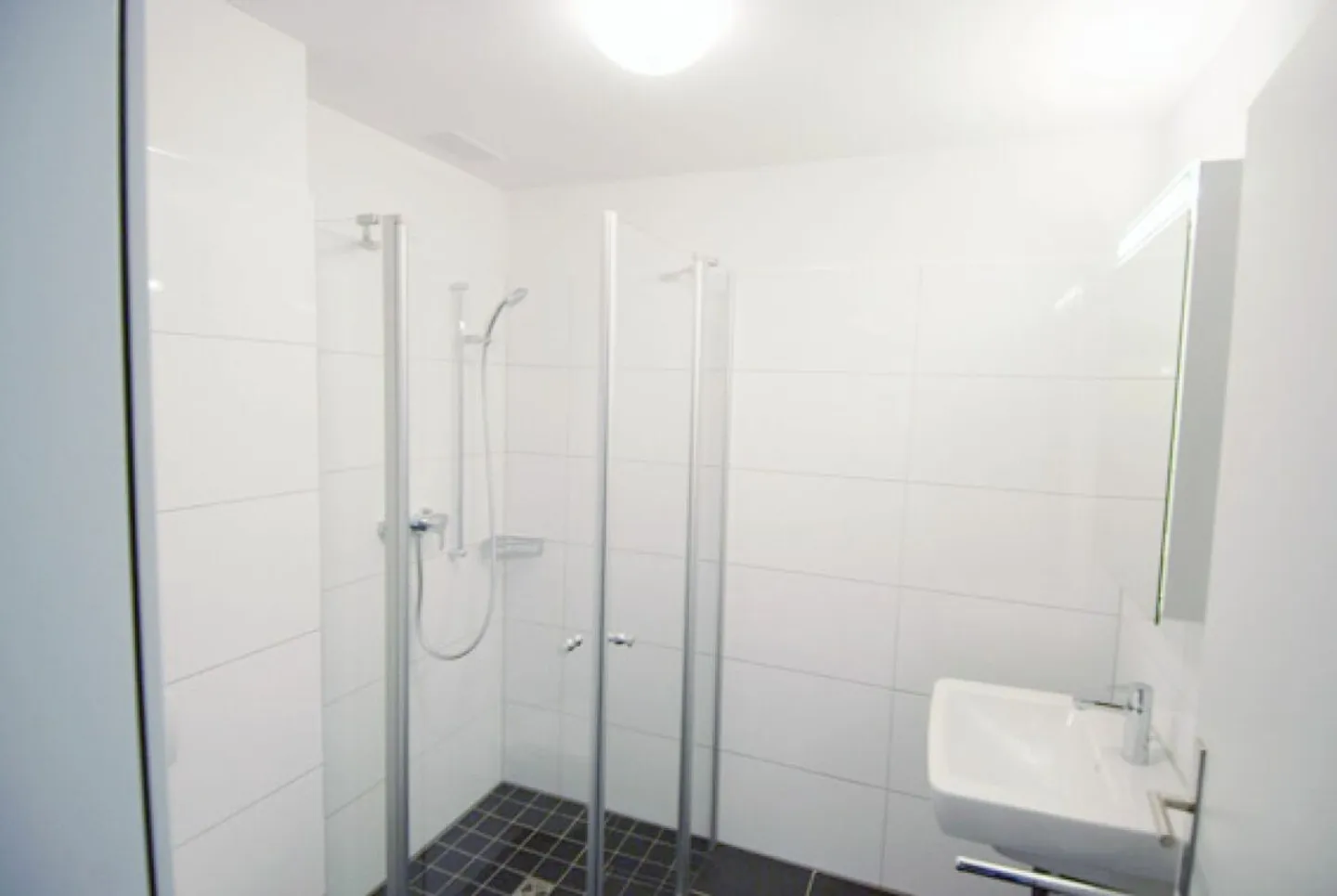 Your new home - modern, spacious, unique - Photo 7 of 9