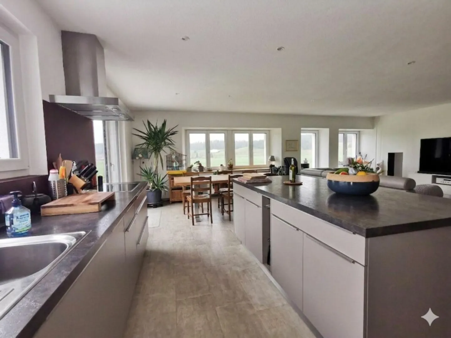 Magnifico appartamento di 4,5 stanze in posizione eccezionale - Foto 2 di 13