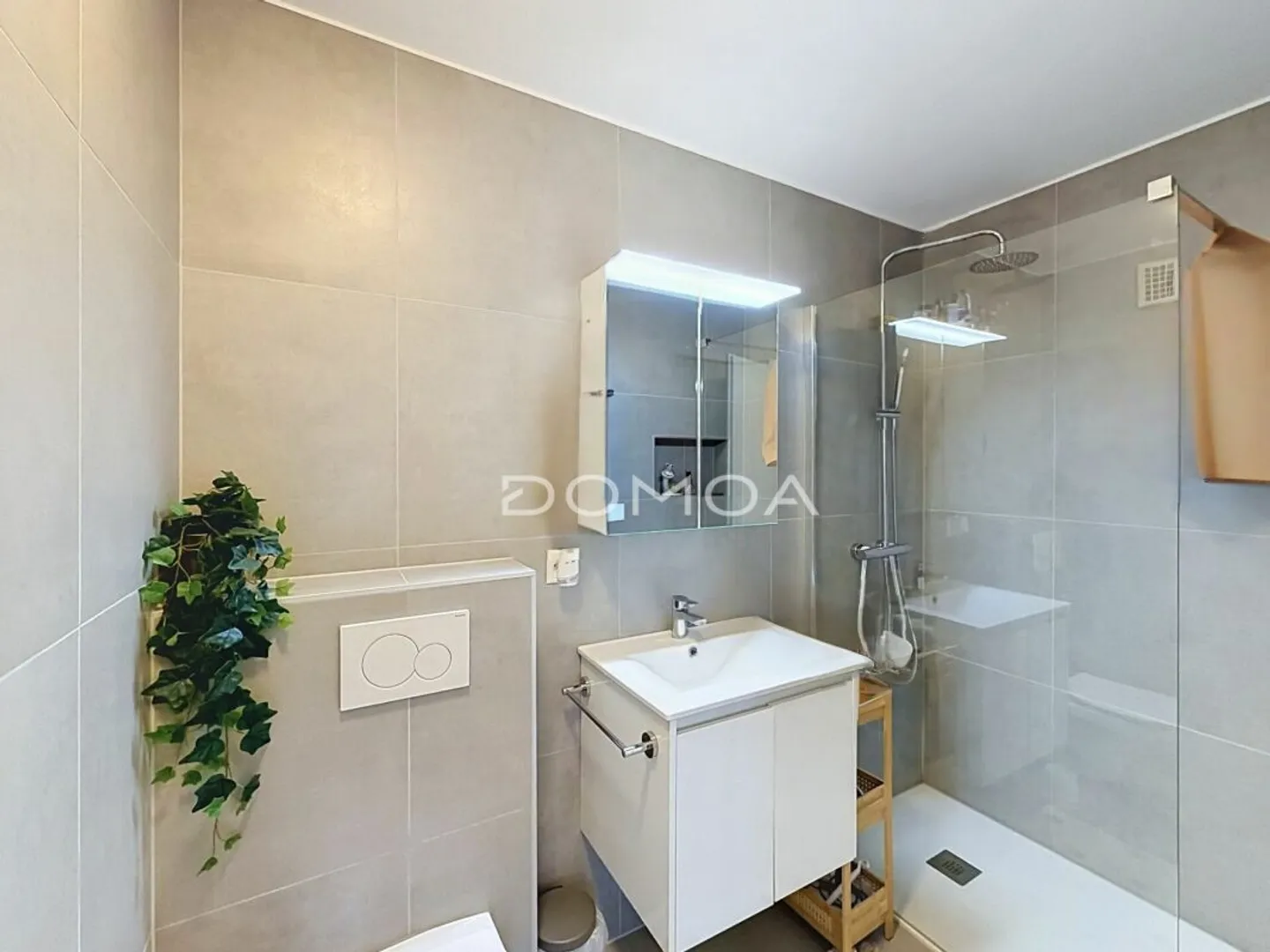 Bel appartement rénové de 4,5 pièces - Foto 9 von 13