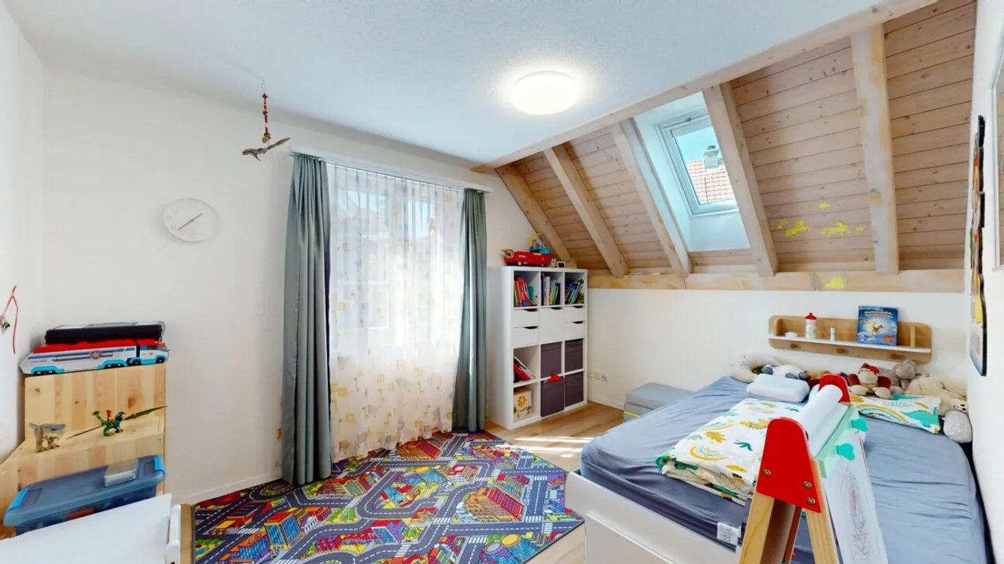 Family-Friendly Duplex with Garden - Photo 11 of 13