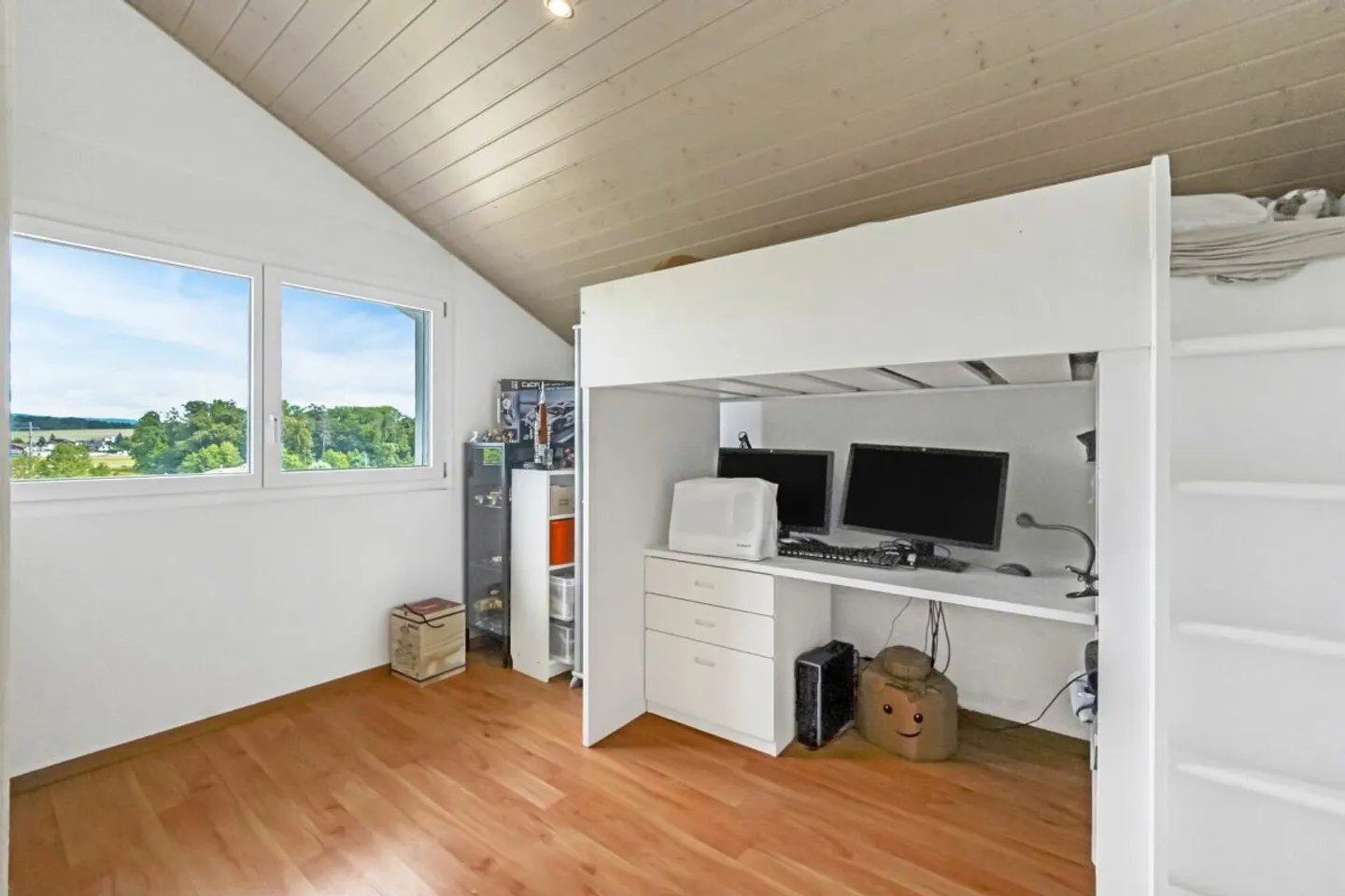 Affordable Single-Family Home in a Quiet Location in Ulmiz - Photo 6 of 13