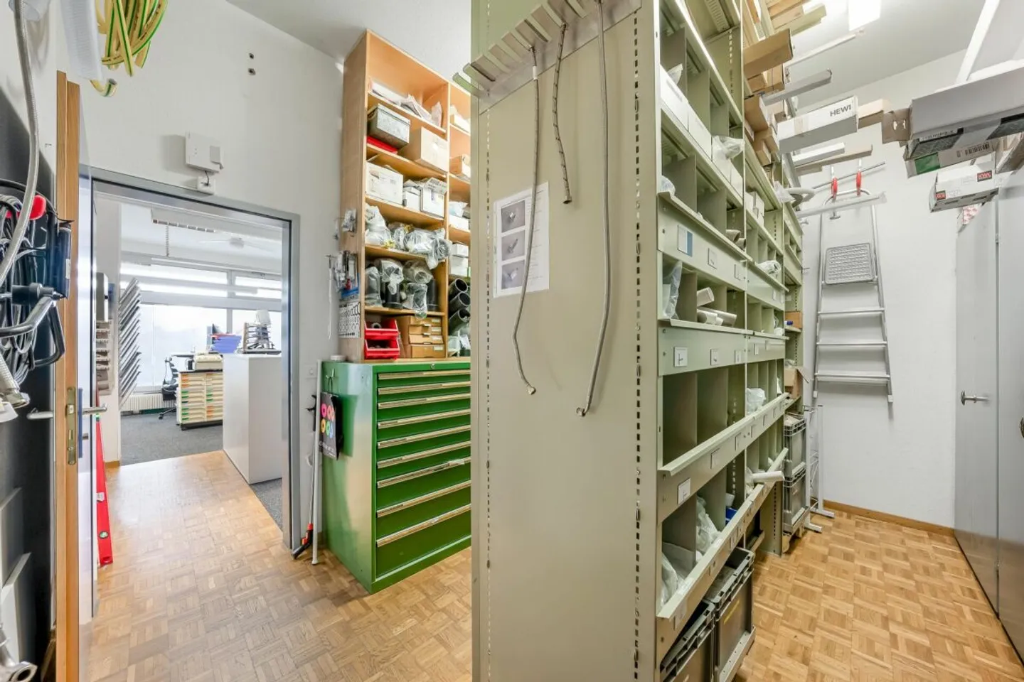 Commercial premises with workshop and office - Perfect for your business! - Photo 6 of 13