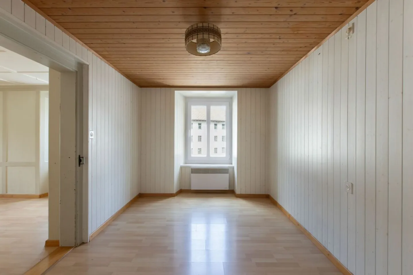 Spacious Single Family Home - Photo 3 of 11