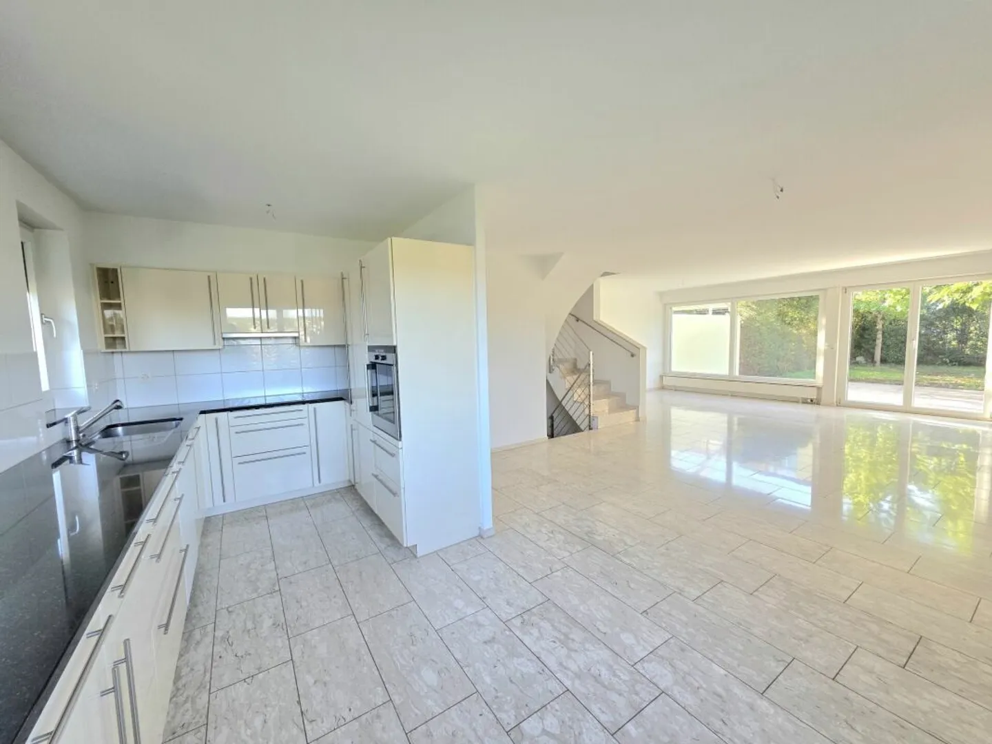 Your new family happiness, spacious 5.5 room corner house with private garden! - Photo 10 of 13