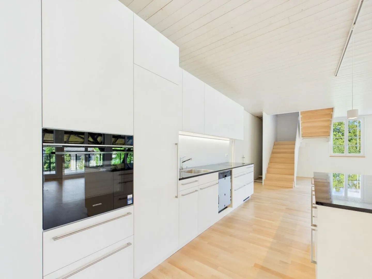 Appartement duplex élégant à Thalwil - 165 m² d'espace de vie avec charme historique et confort moderne - Photo 3 sur 13