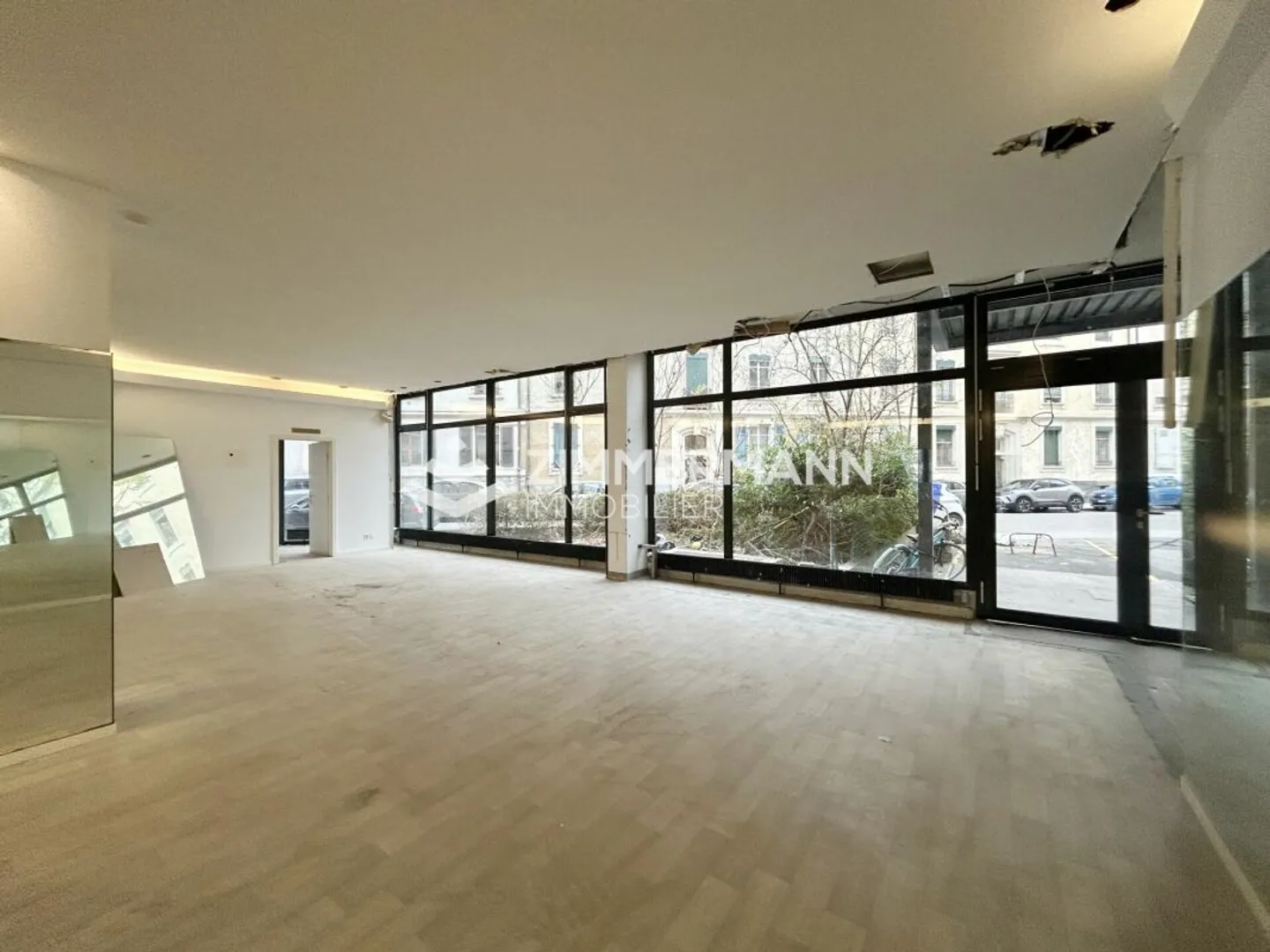 Spacious Arcade for Sports Activities - Photo 4 of 6