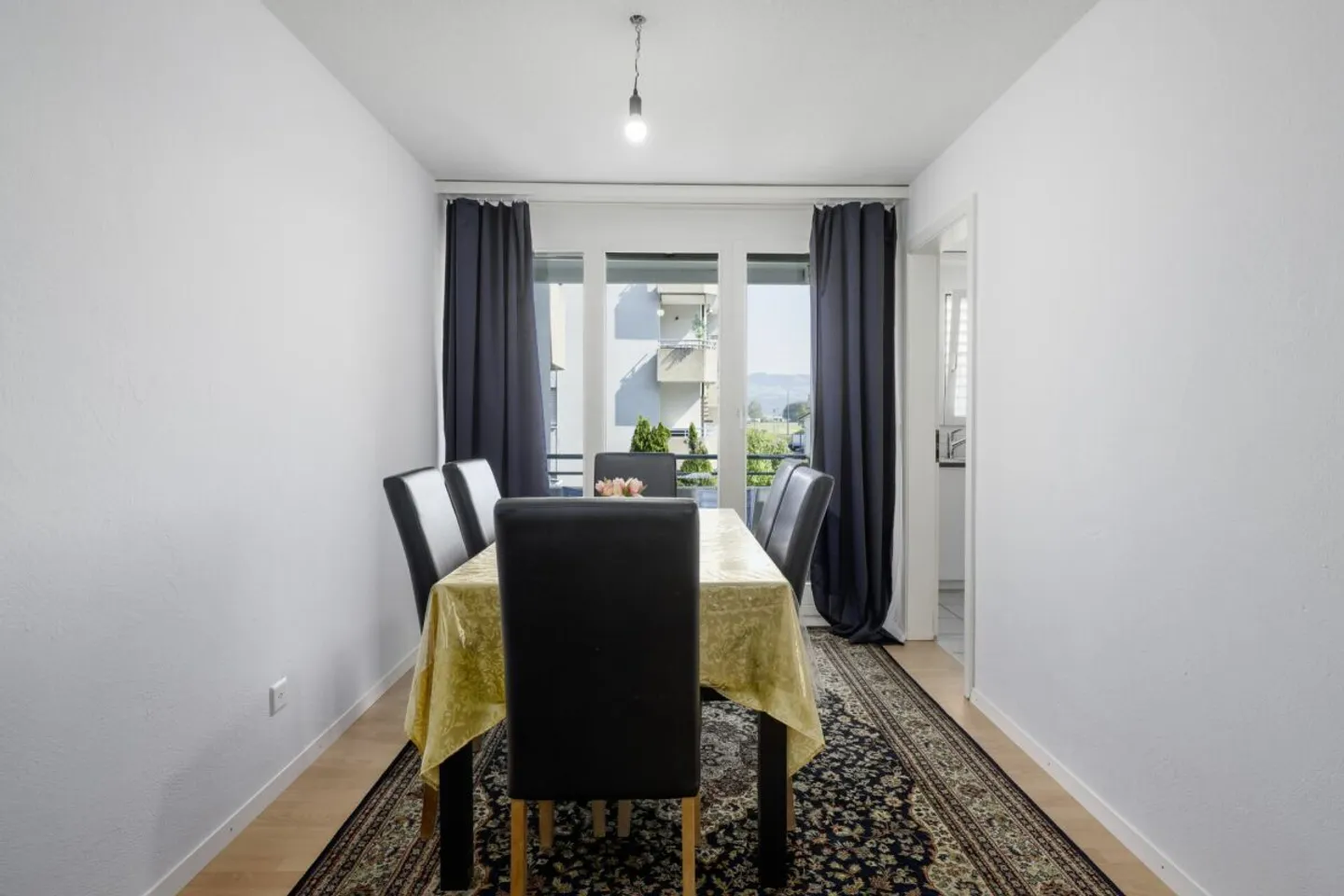 Gepflegte 3.5-Zimmer Wohnung mit zwei Balkonen - Photo 1 of 10