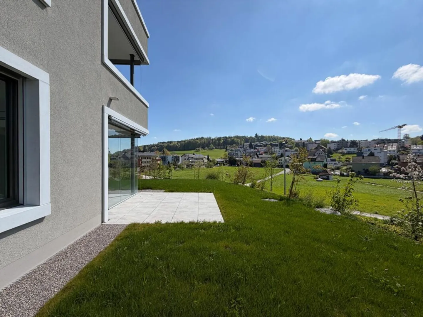 Rentrer chez soi du côté ensoleillé à Wil avec une vue TOP !! - Photo 1 sur 13