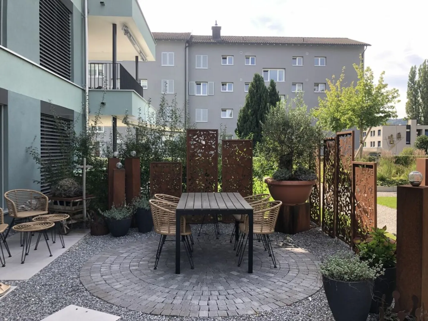 Appartamento in condominio di 3 locali con giardino d'inverno &amp; giardino - Foto 6 di 13