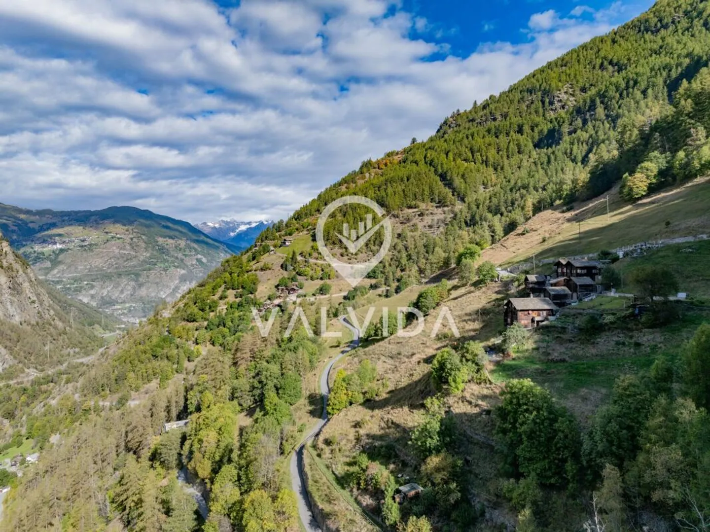 Pure mountain idyll - immediately available apartment near the Saas ski areas - Photo 4 of 11